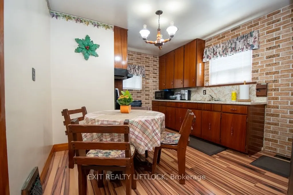 2537 Bensfort Road