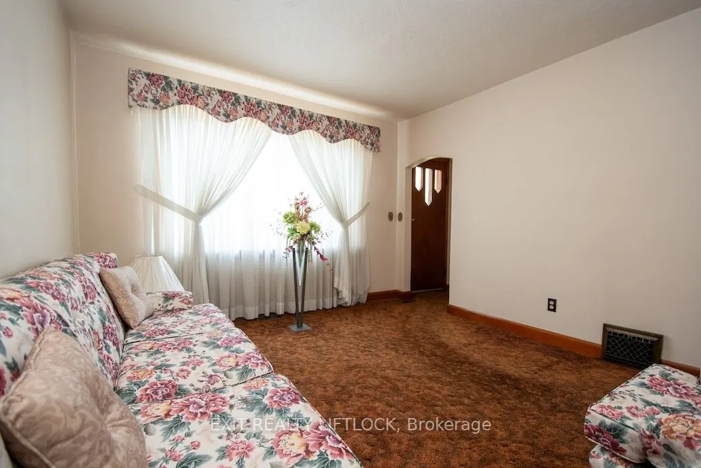 2537 Bensfort Road