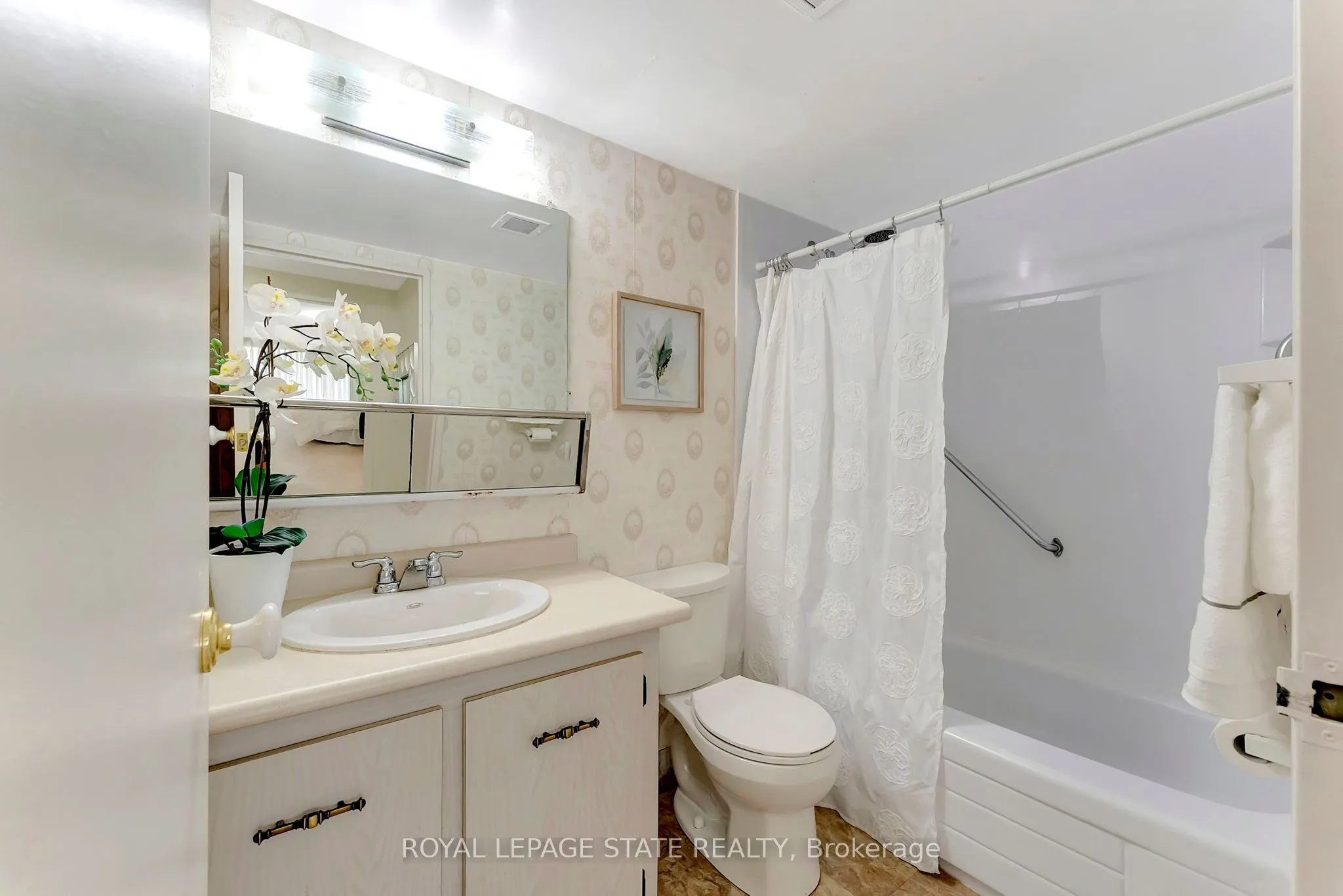 120 Duke Street, #1401