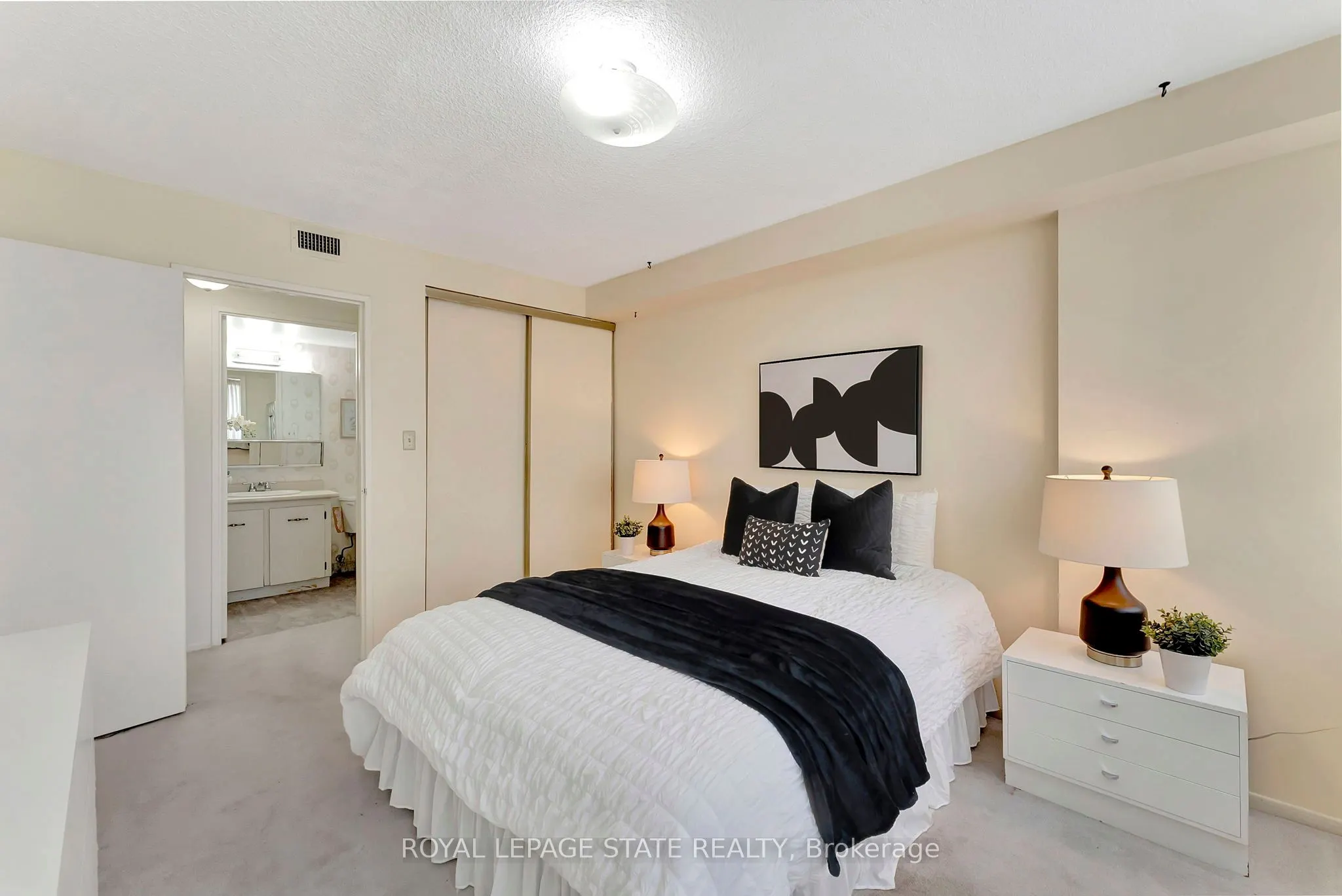 120 Duke Street, #1401