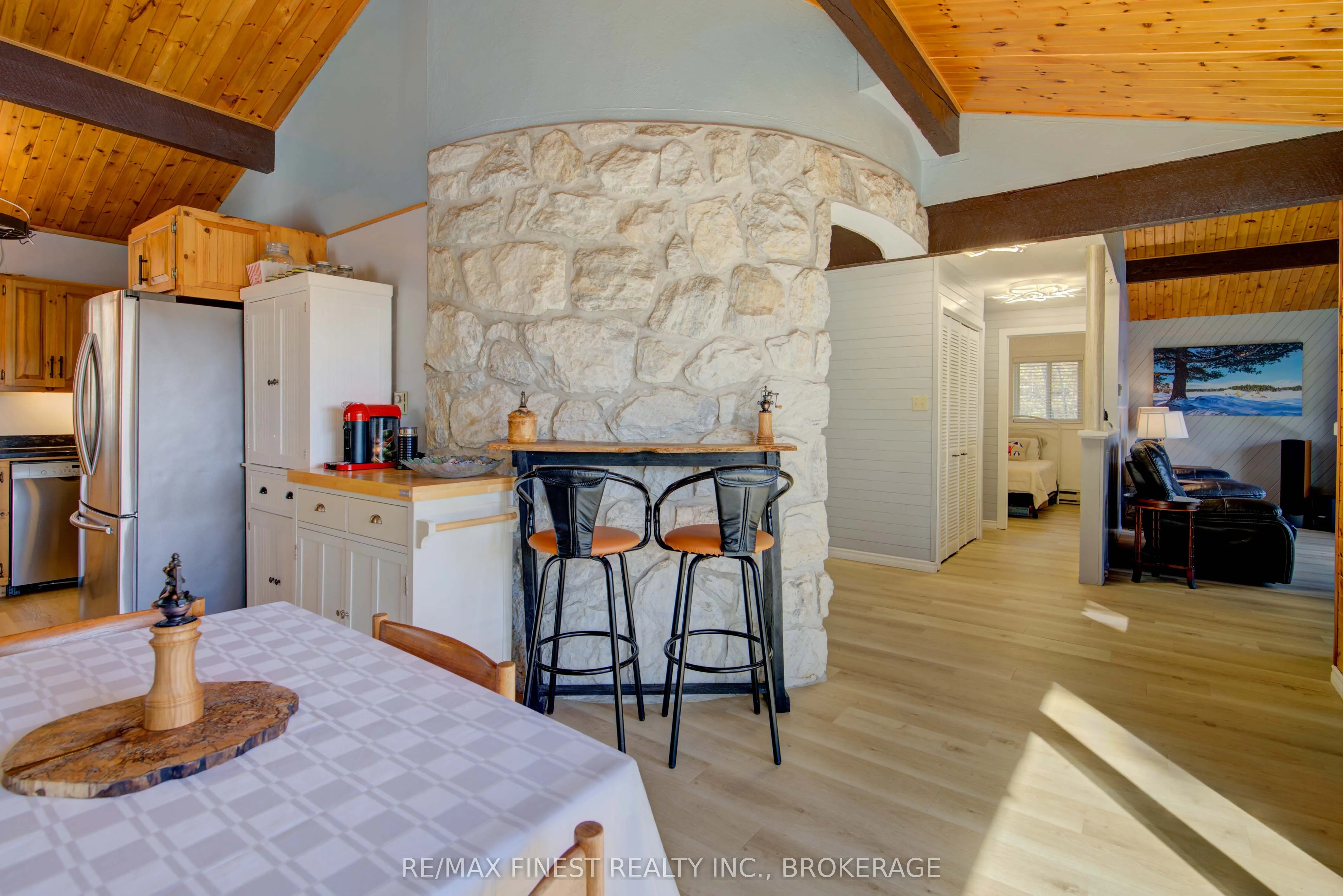 1126 Fisherman Cove