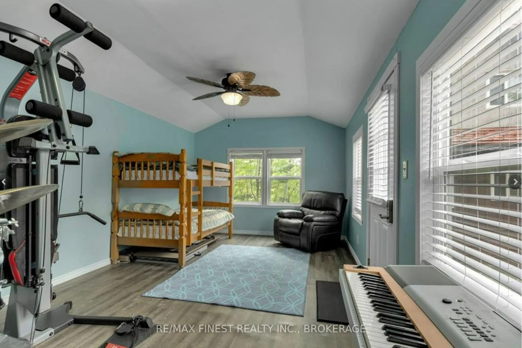 1126 Fisherman Cove