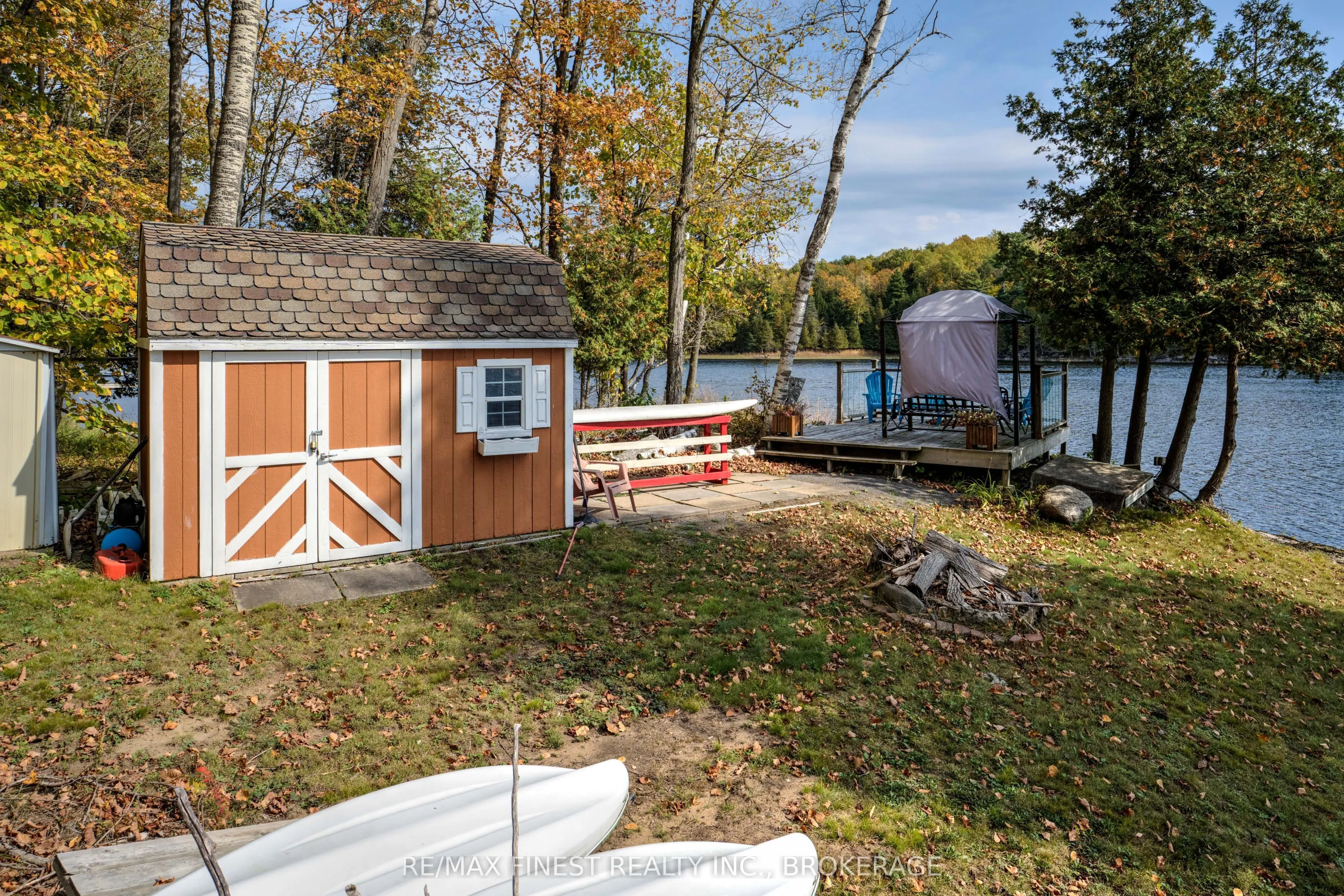 1126 Fisherman Cove