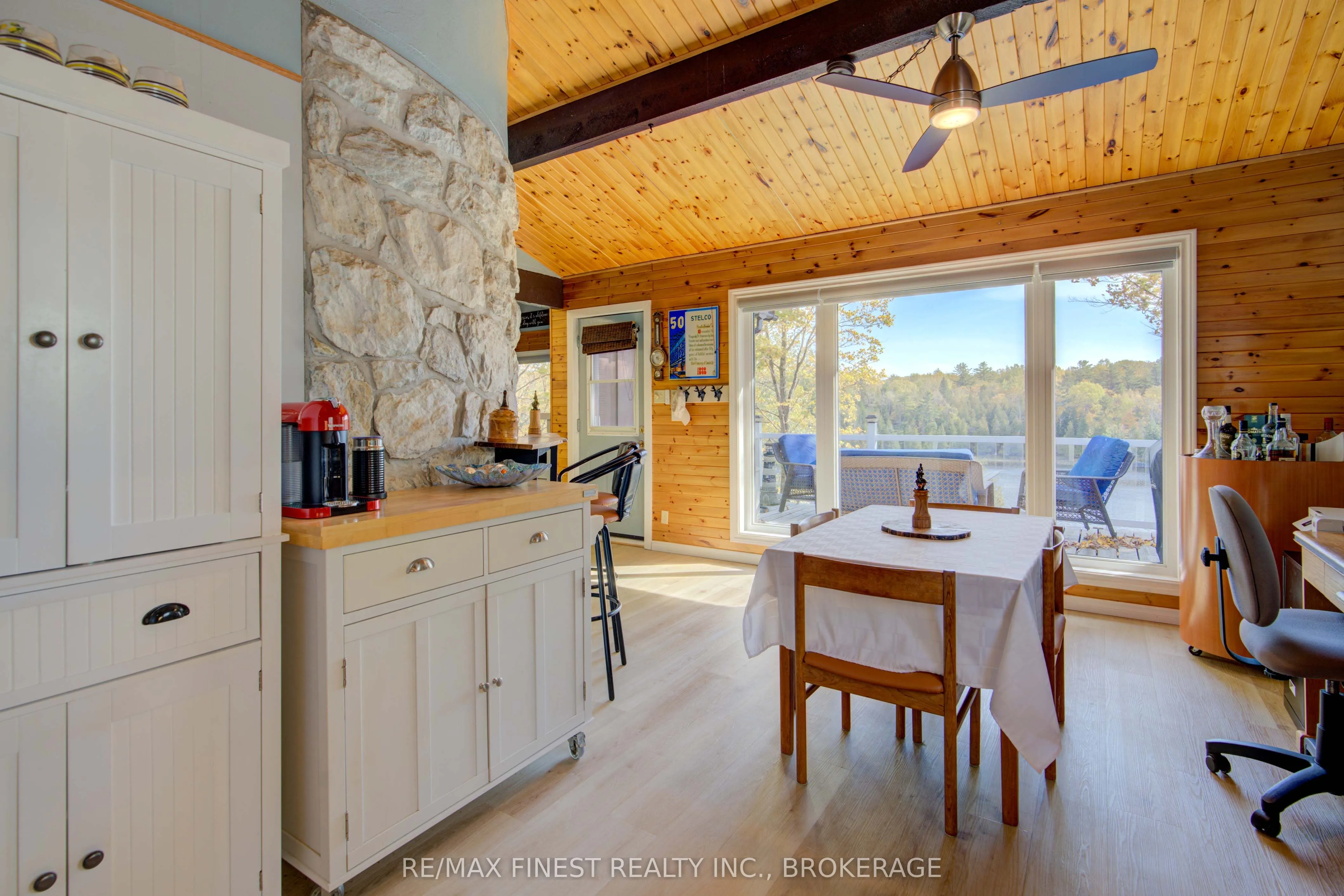 1126 Fisherman Cove