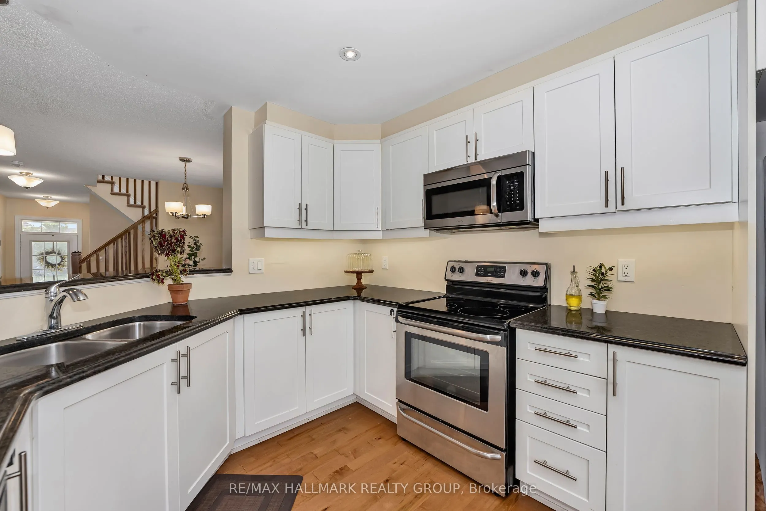 334 ASTELIA Crescent