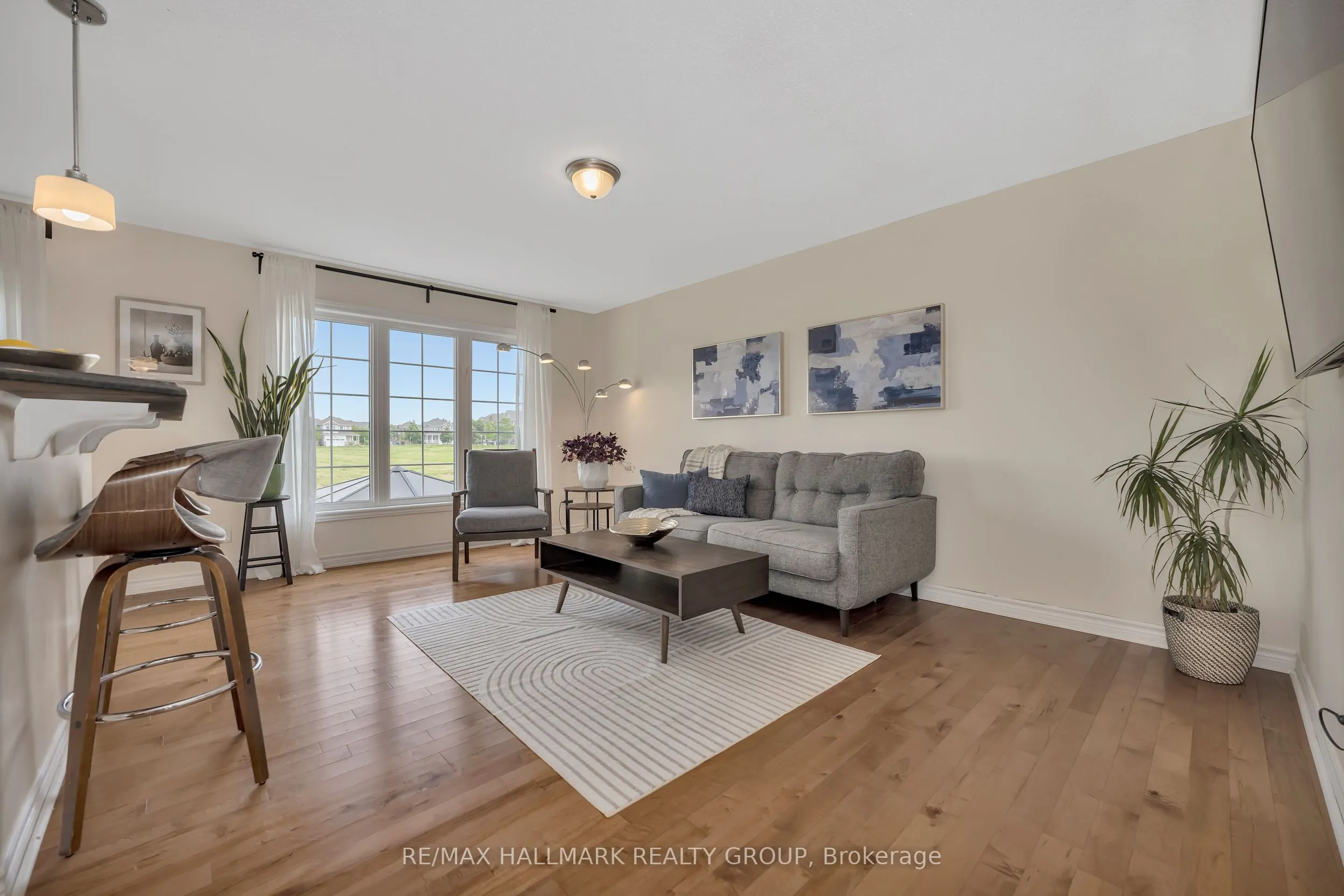 334 ASTELIA Crescent