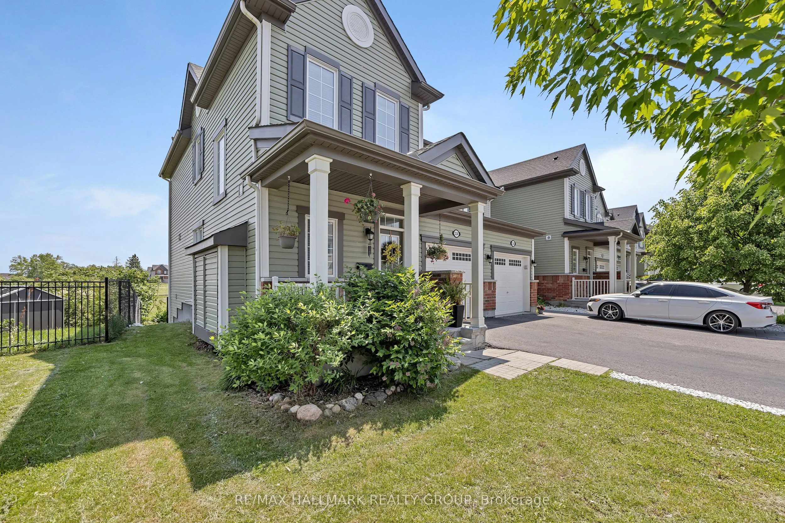334 ASTELIA Crescent