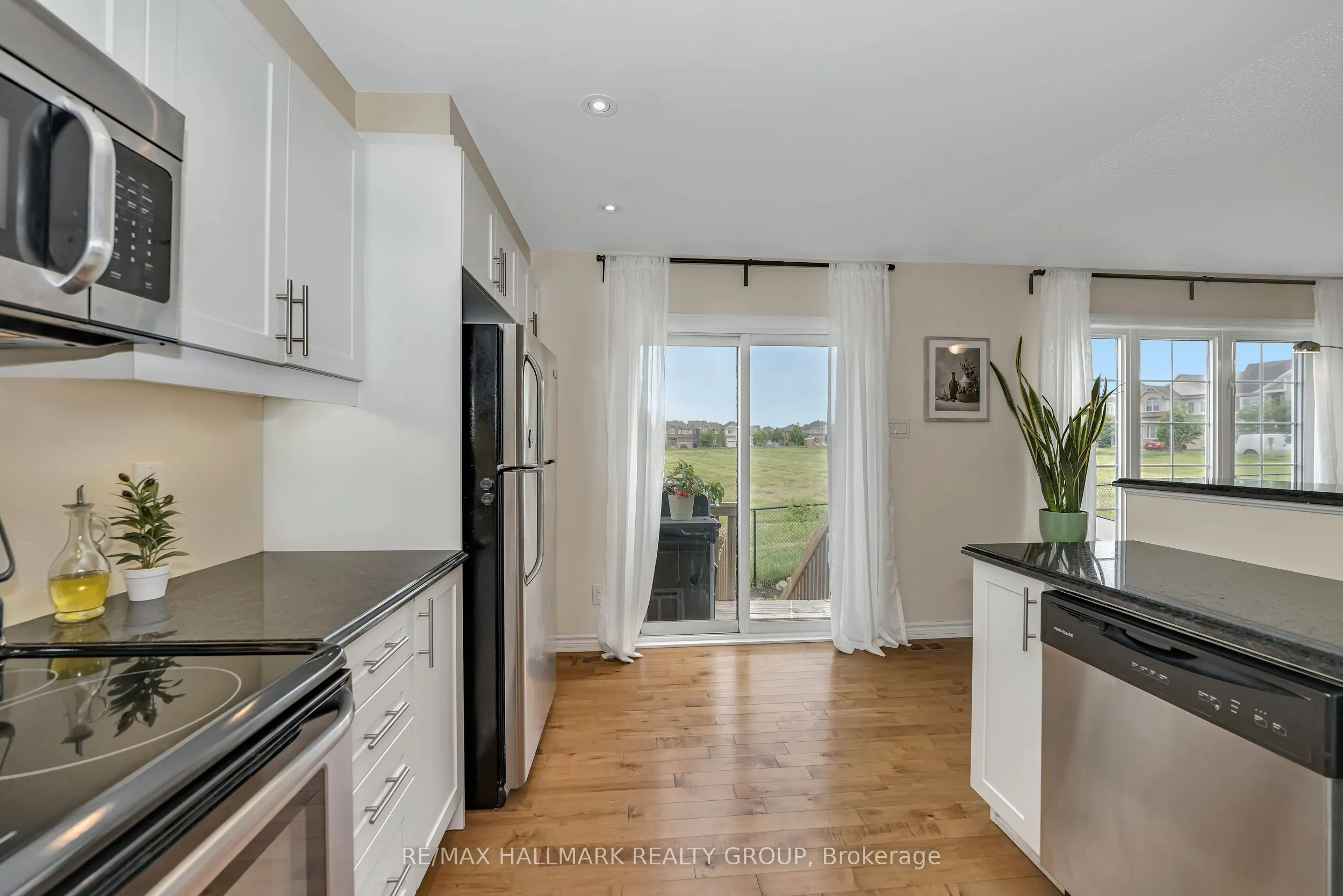 334 ASTELIA Crescent