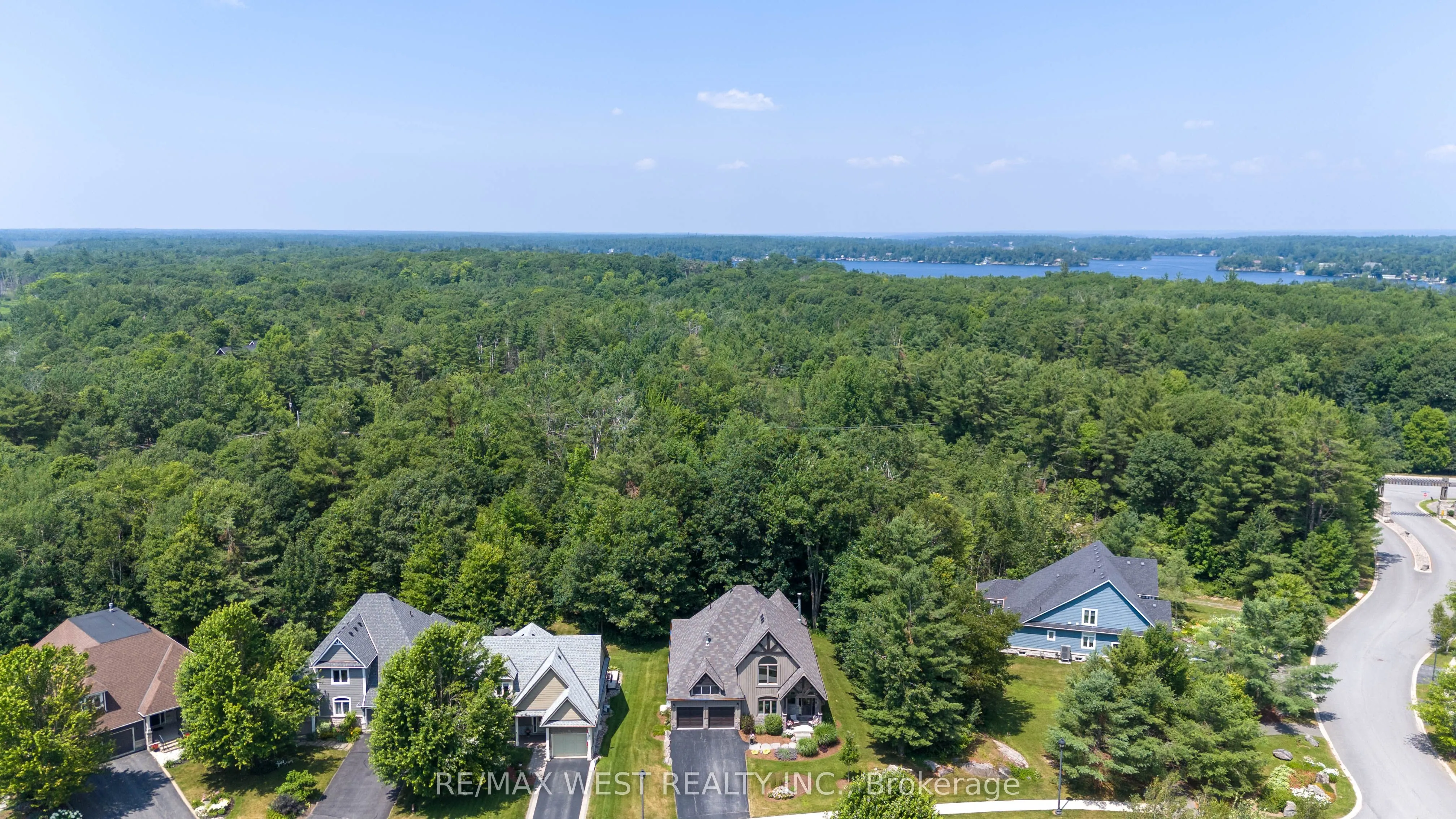 8 Westwind Court