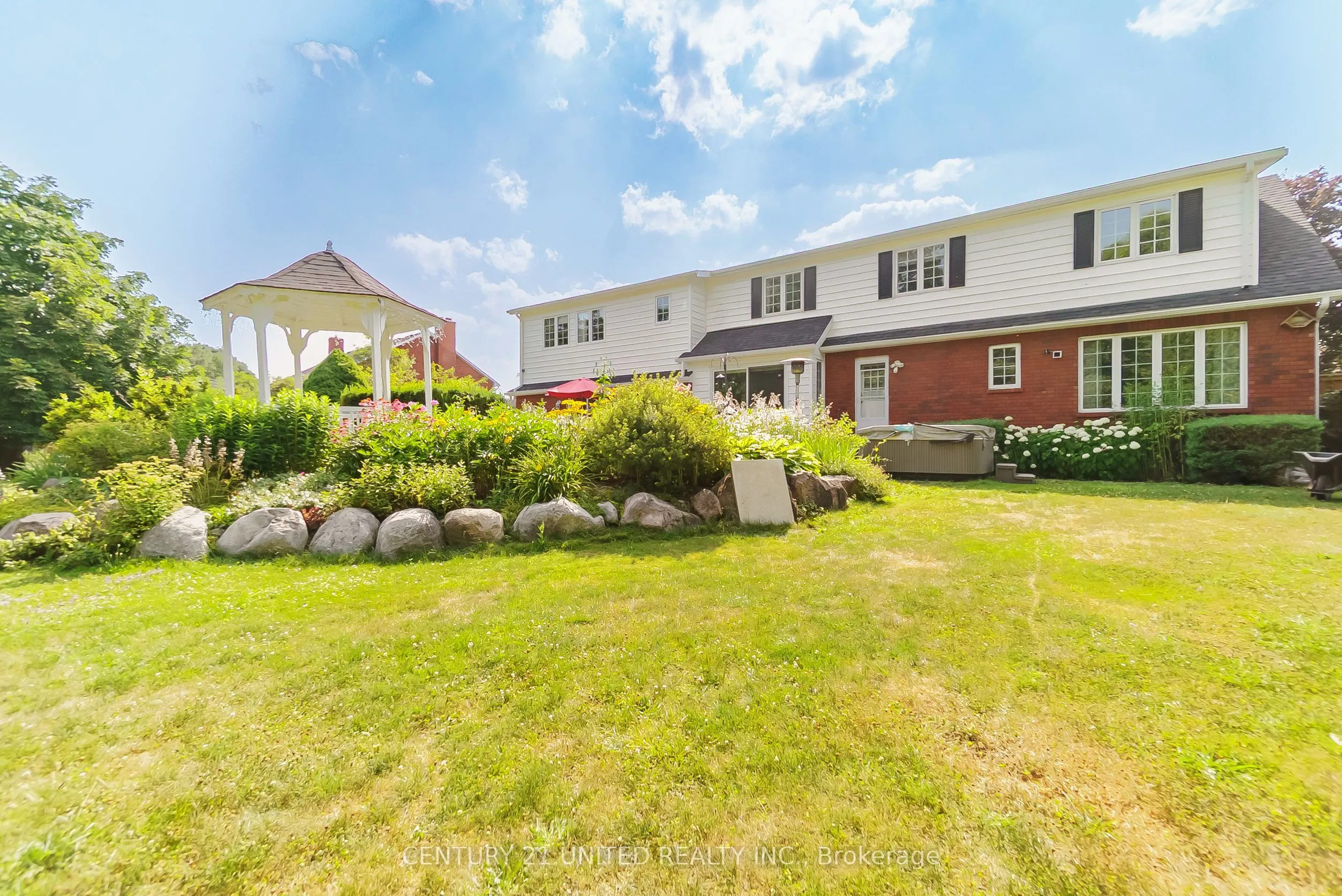 1656 Champlain Drive
