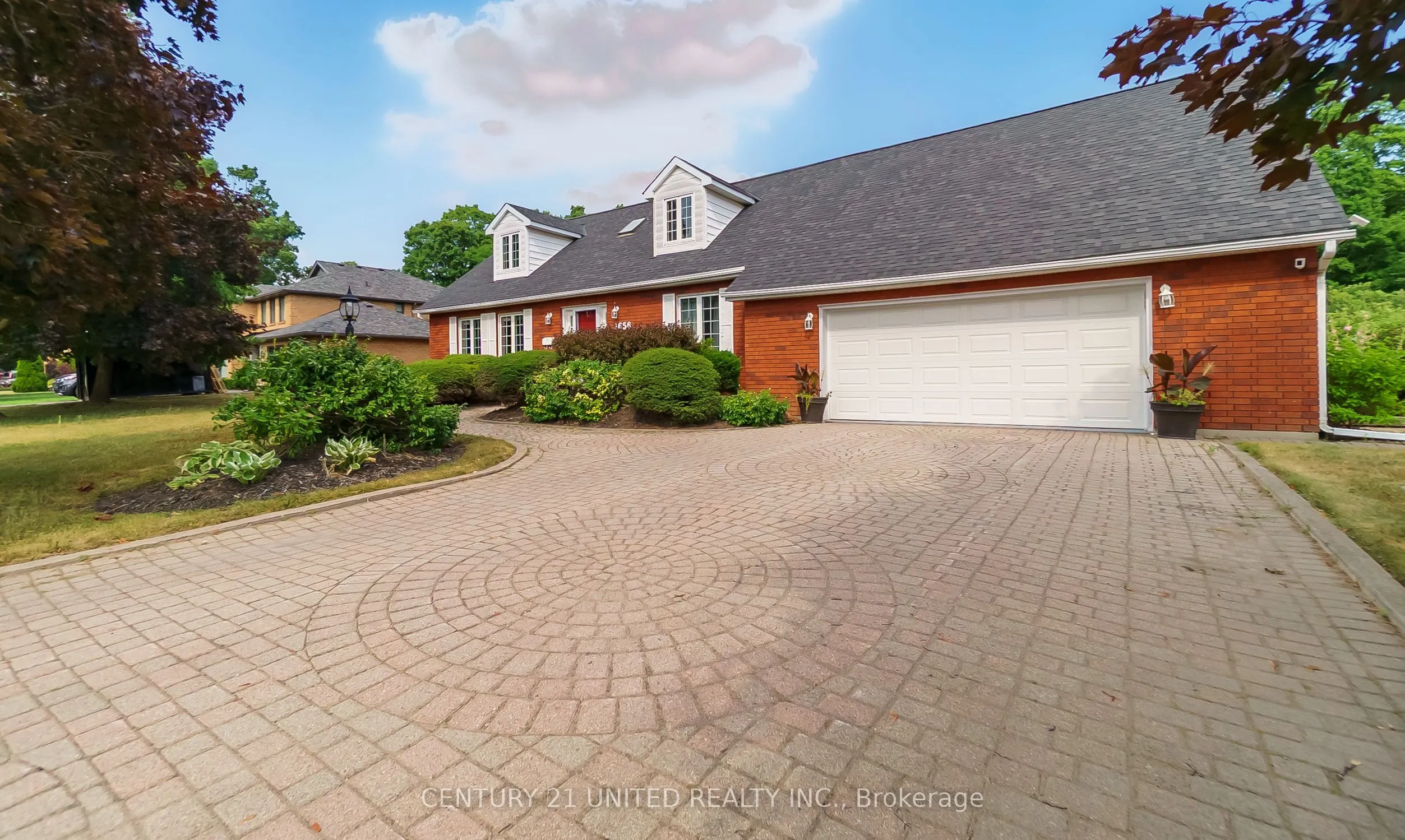 1656 Champlain Drive