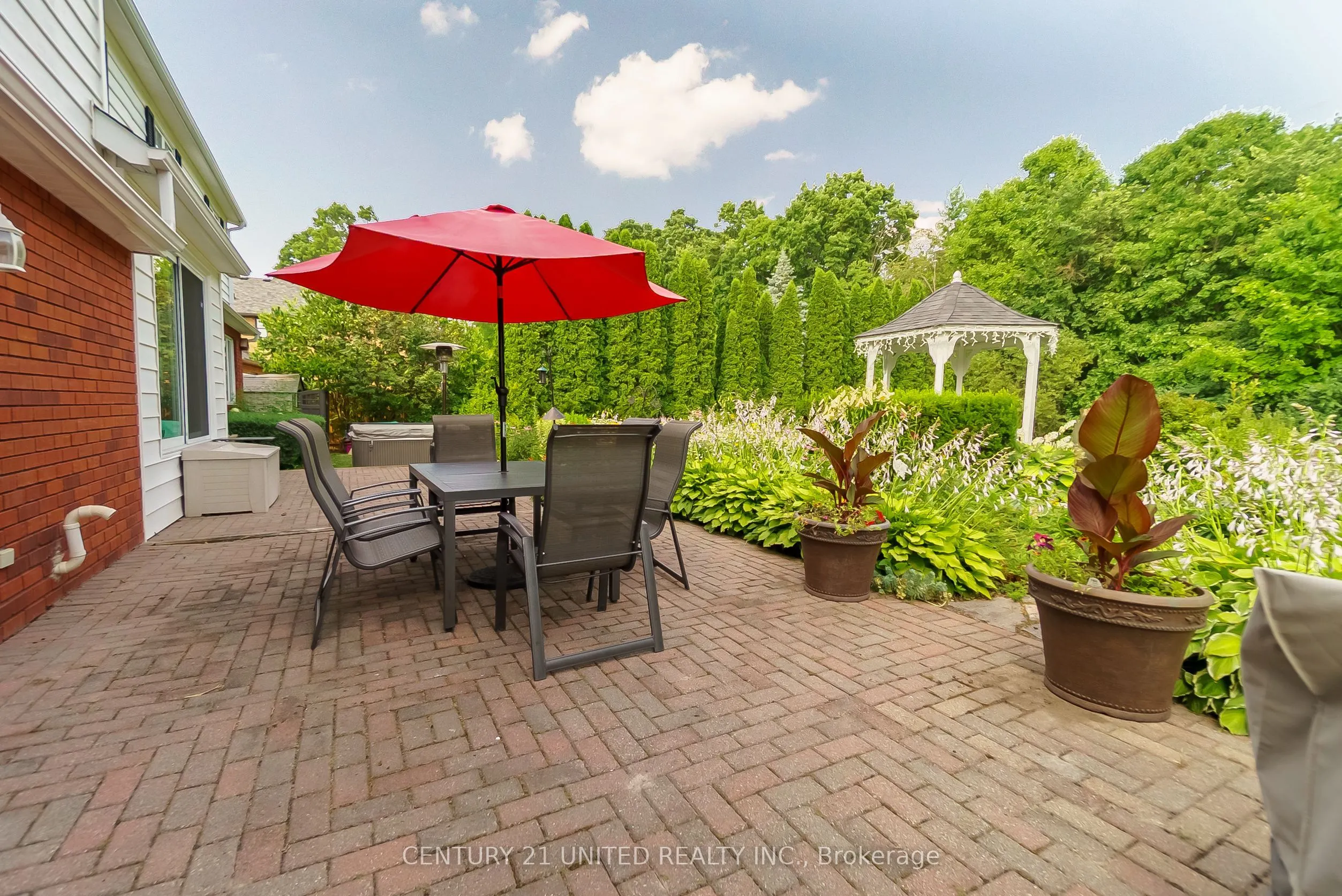 1656 Champlain Drive