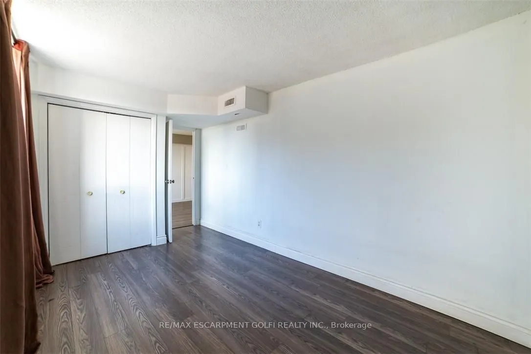 400 York Boulevard, #302