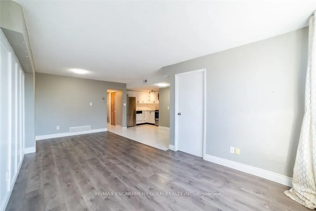 400 York Boulevard, #302