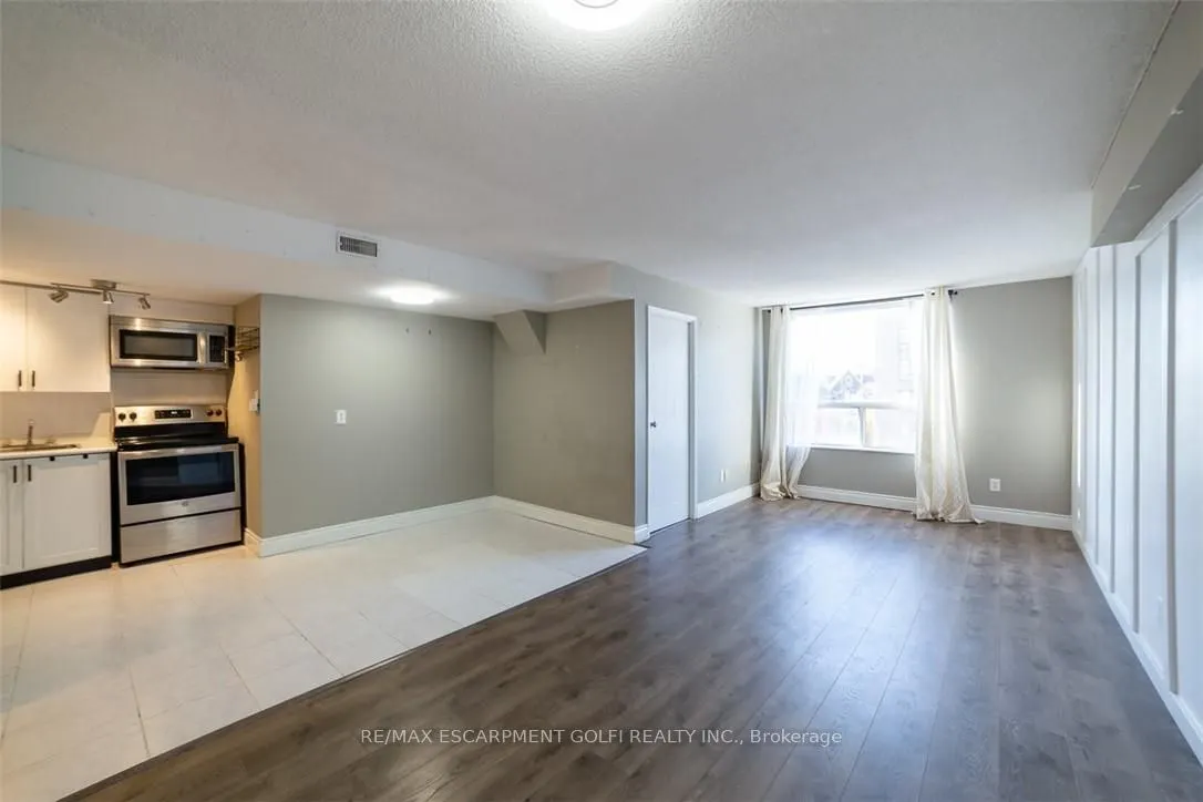 400 York Boulevard, #302
