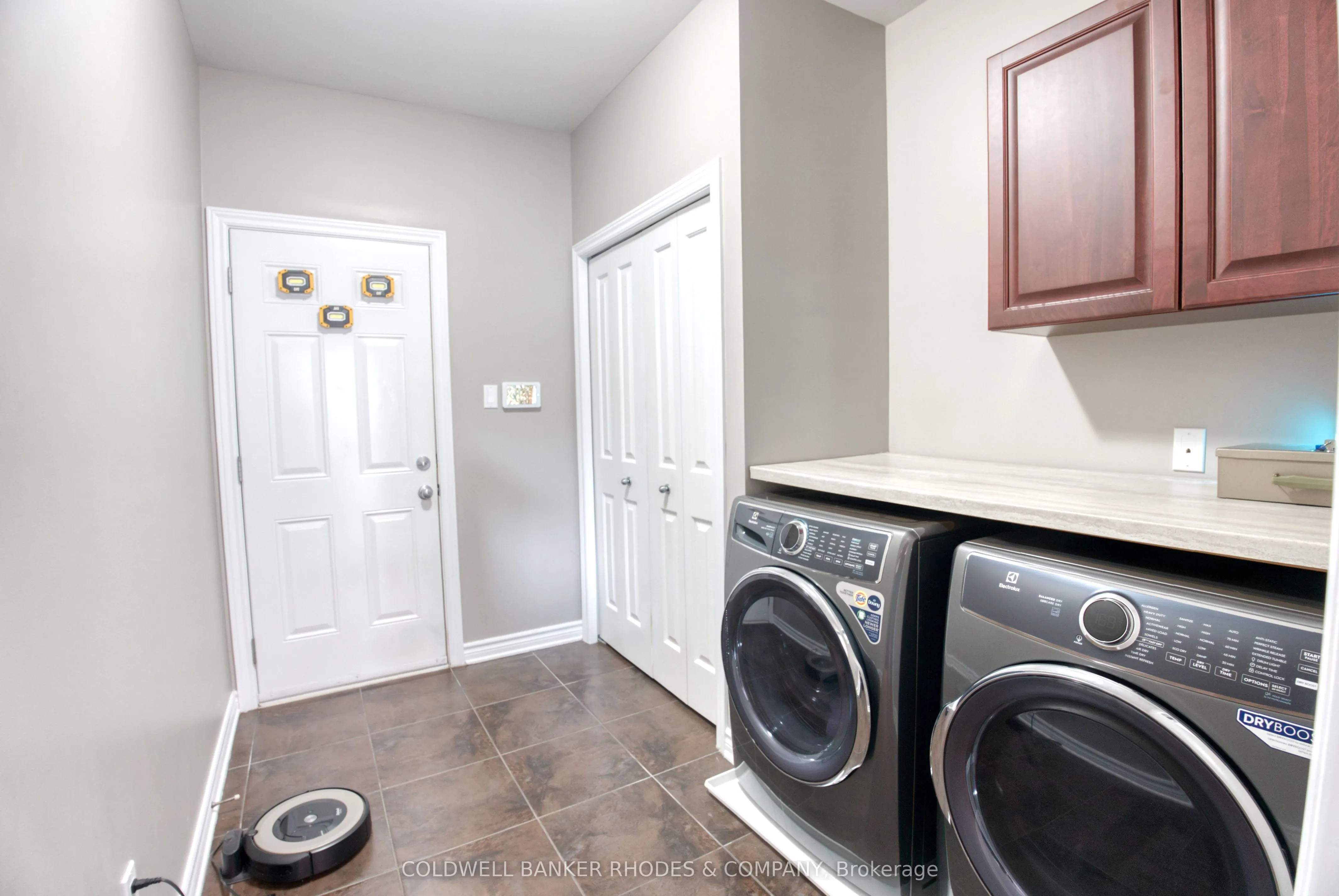 454 Creekview Way