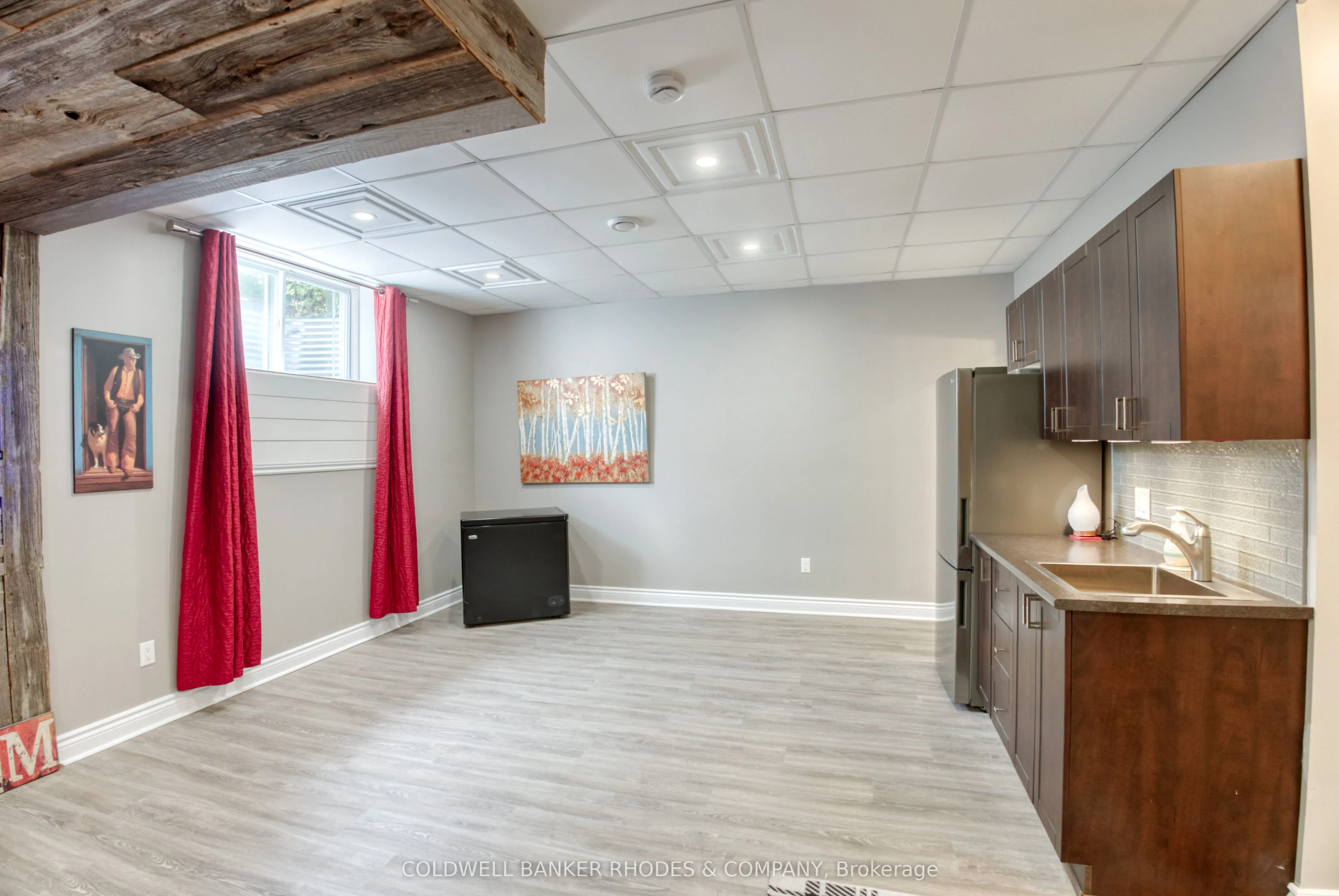 454 Creekview Way