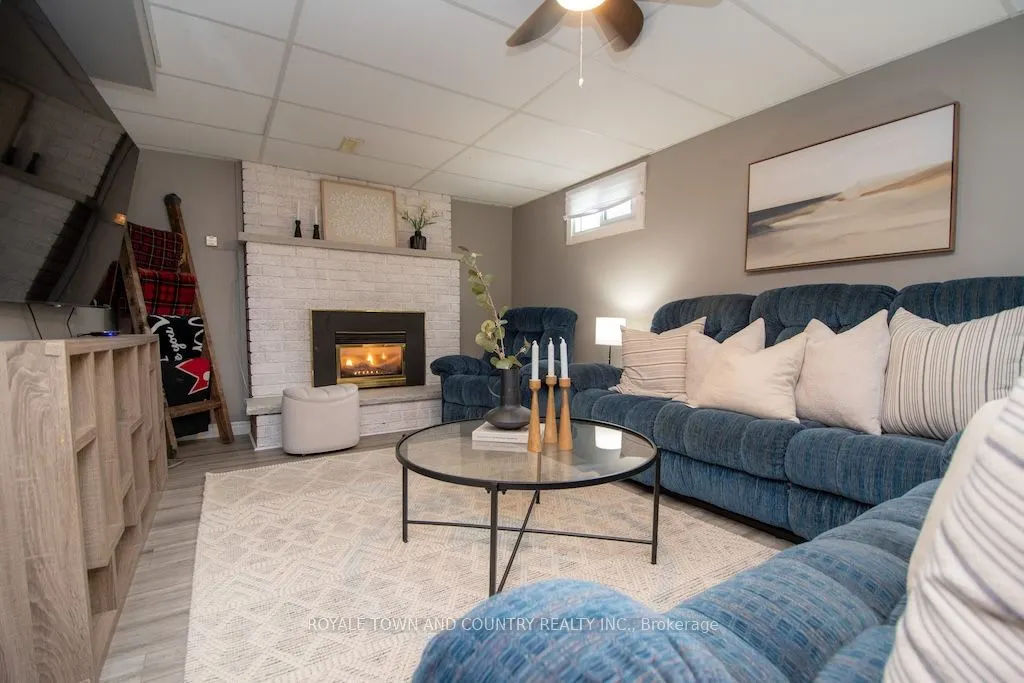 24 Mohawk Drive