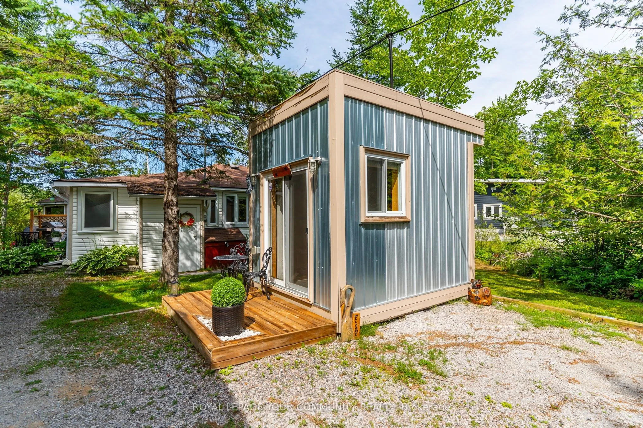 1139 Canuck Trail