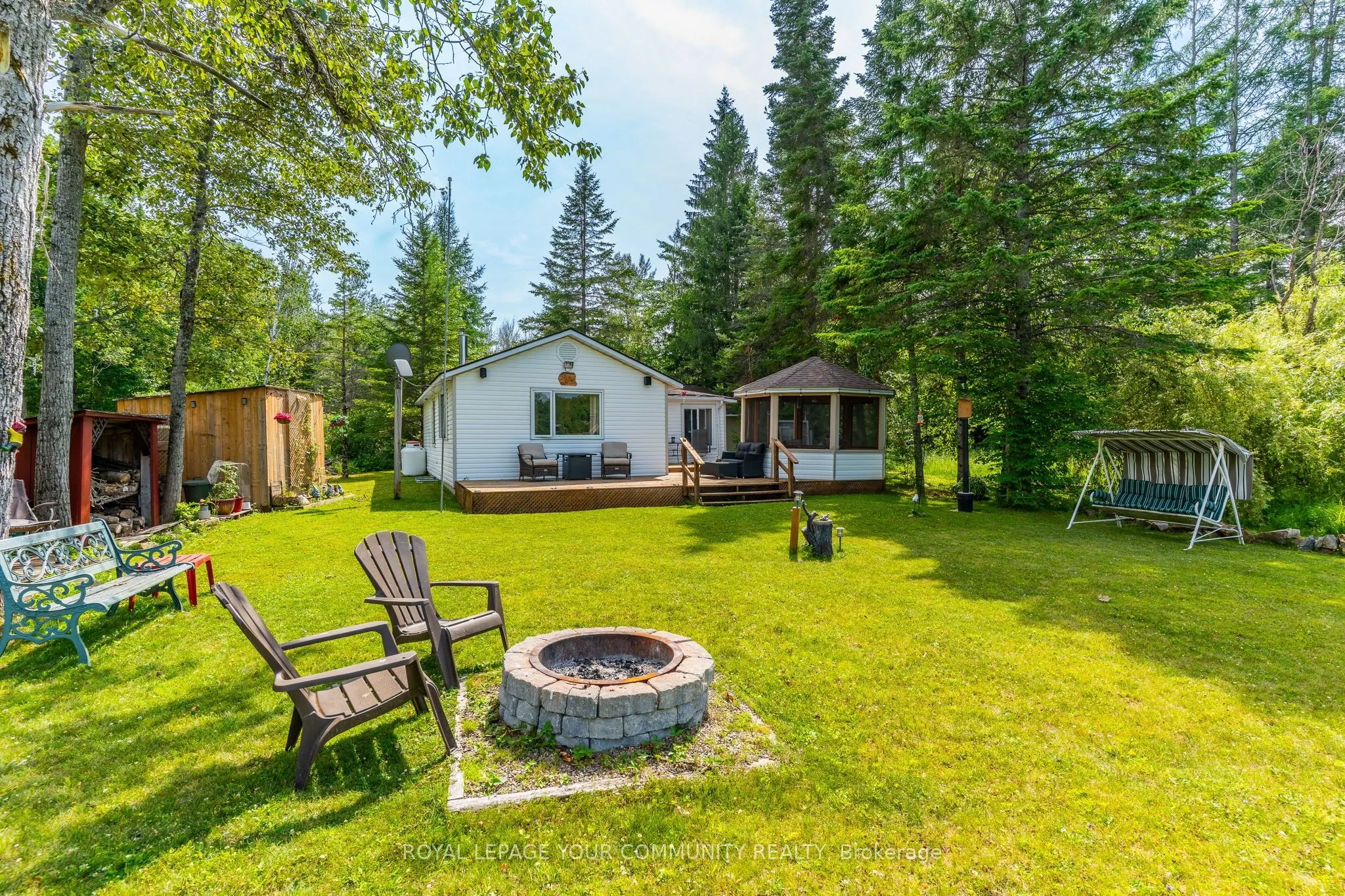1139 Canuck Trail