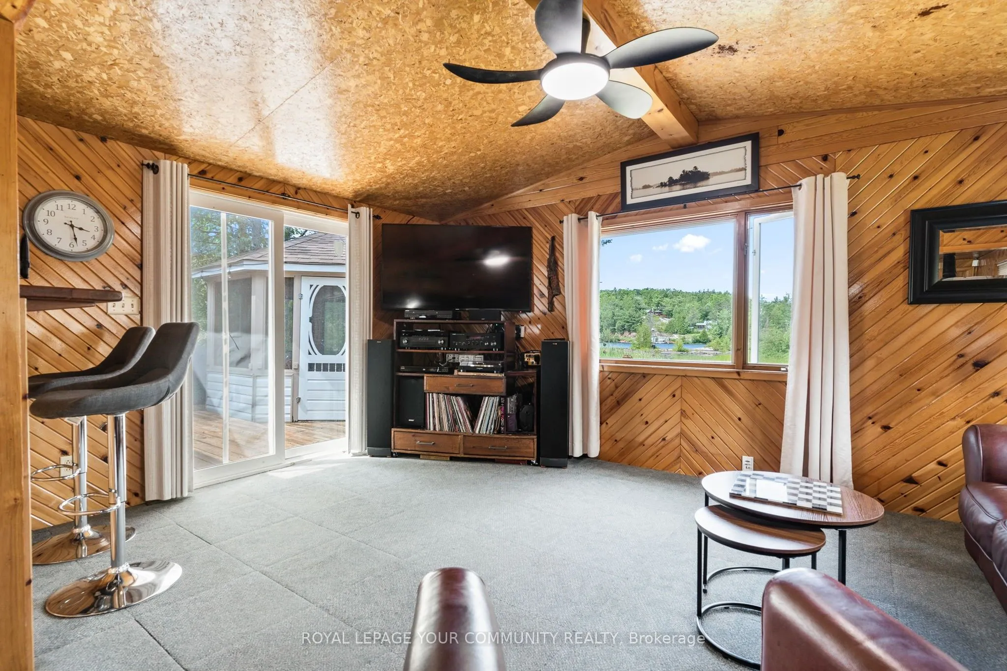 1139 Canuck Trail
