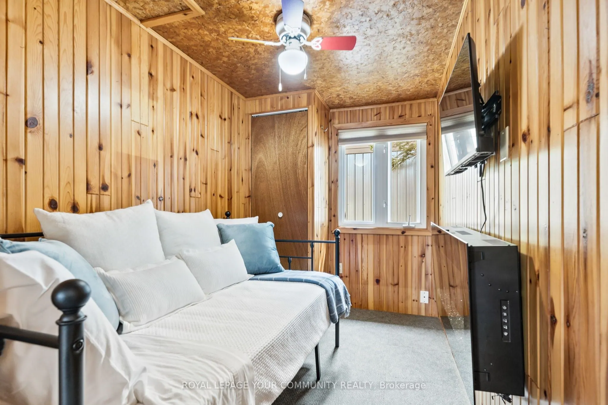 1139 Canuck Trail