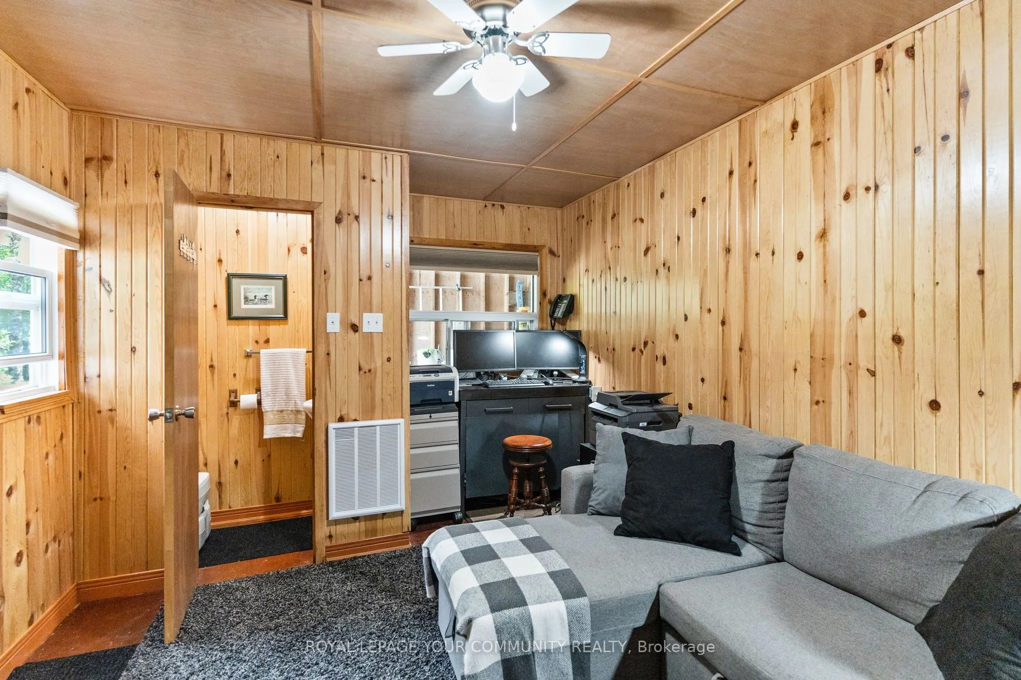 1139 Canuck Trail