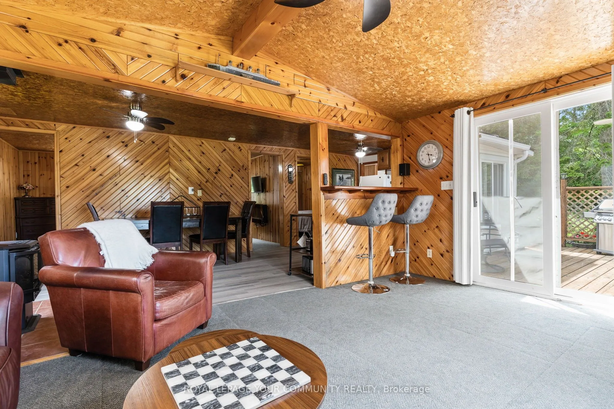 1139 Canuck Trail