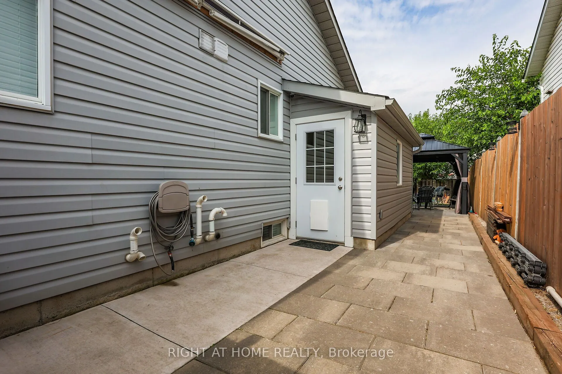 4432 Dennis Avenue