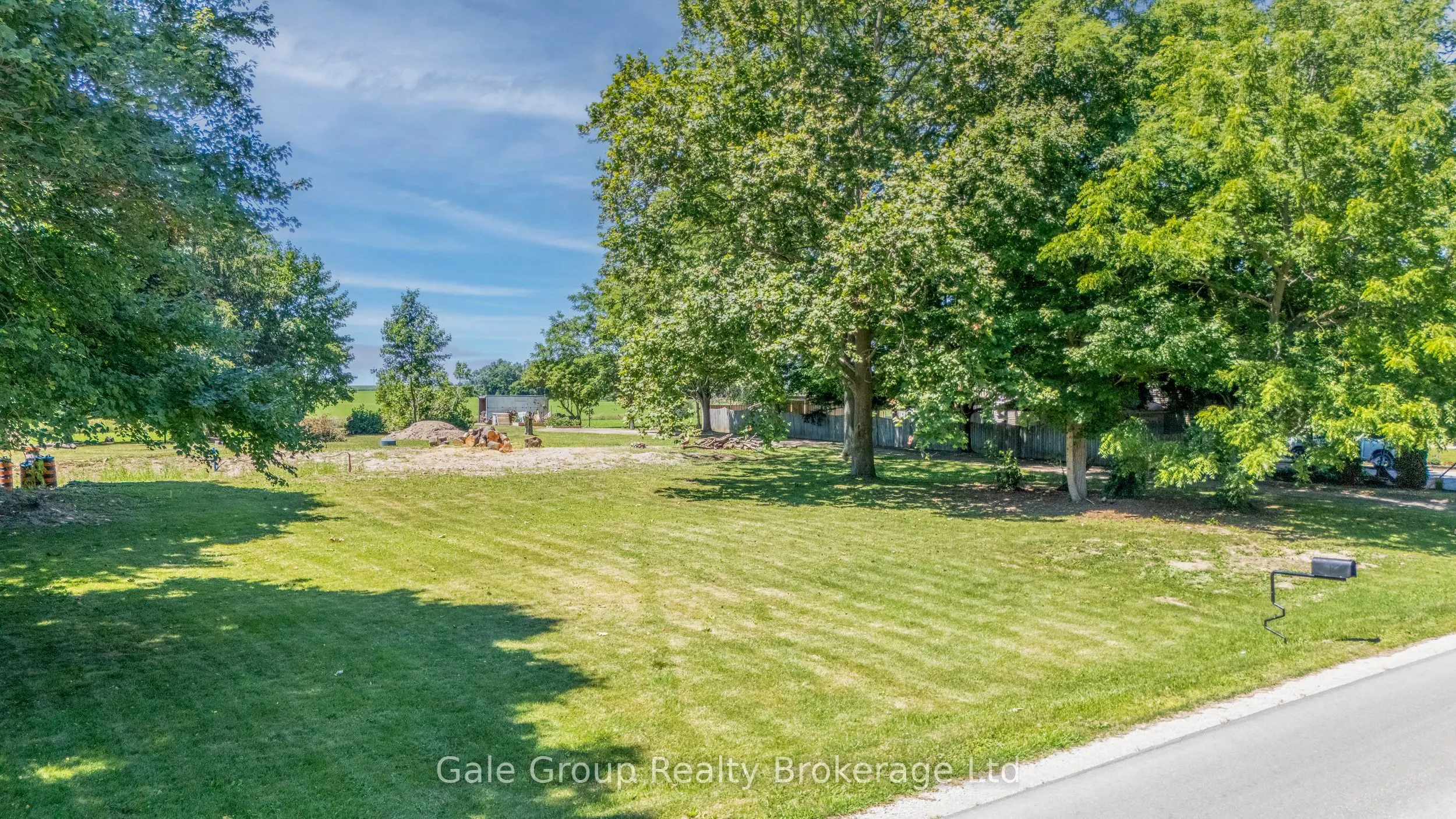 374127 Foldens Line