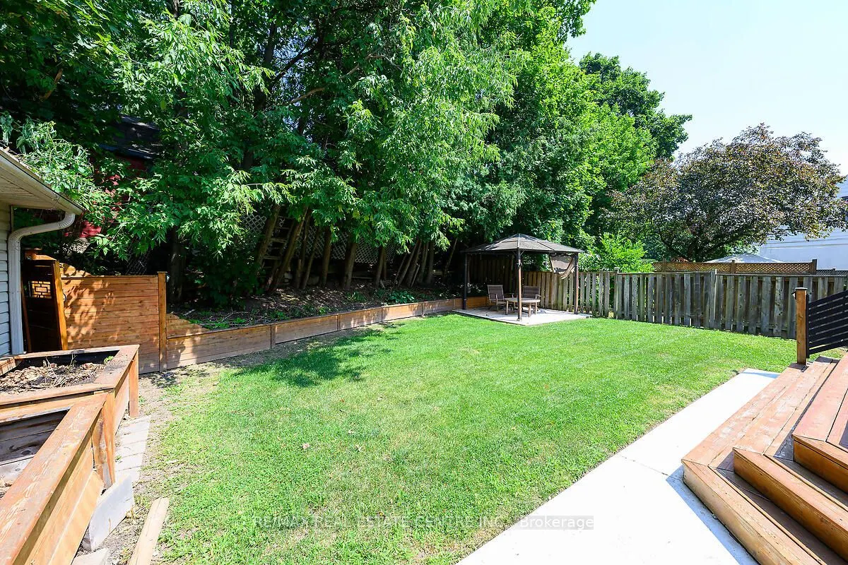 28 Marion Crescent