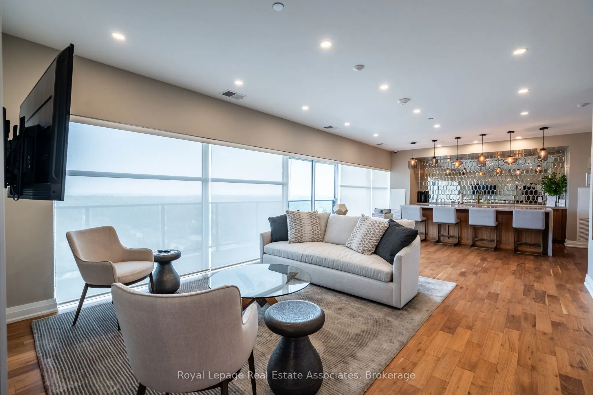 1878 Gordon Street, #814
