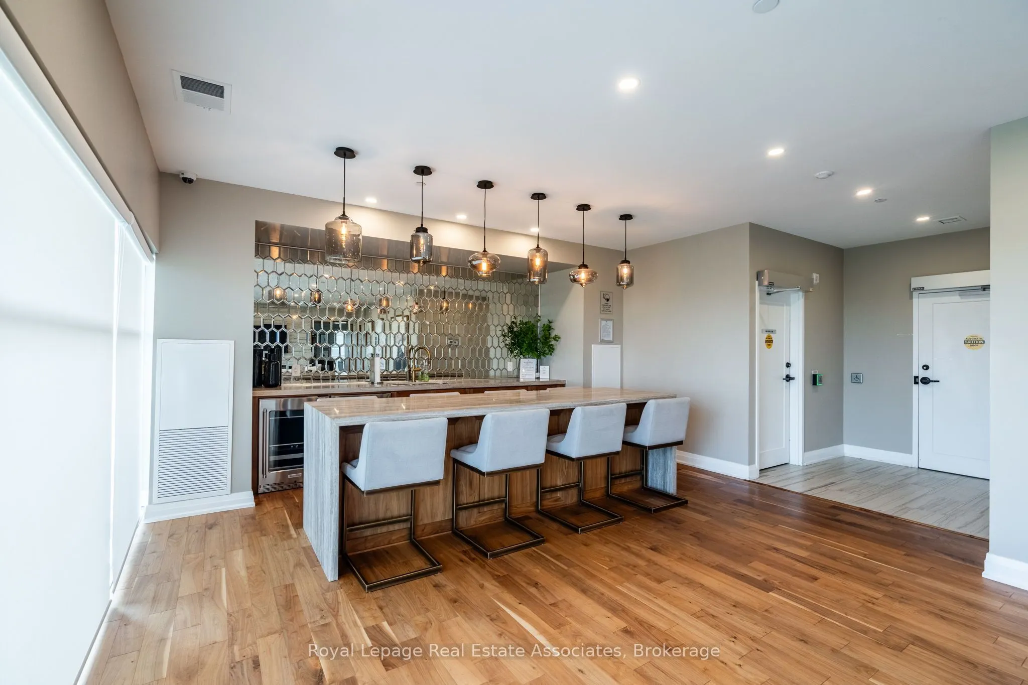 1878 Gordon Street, #814