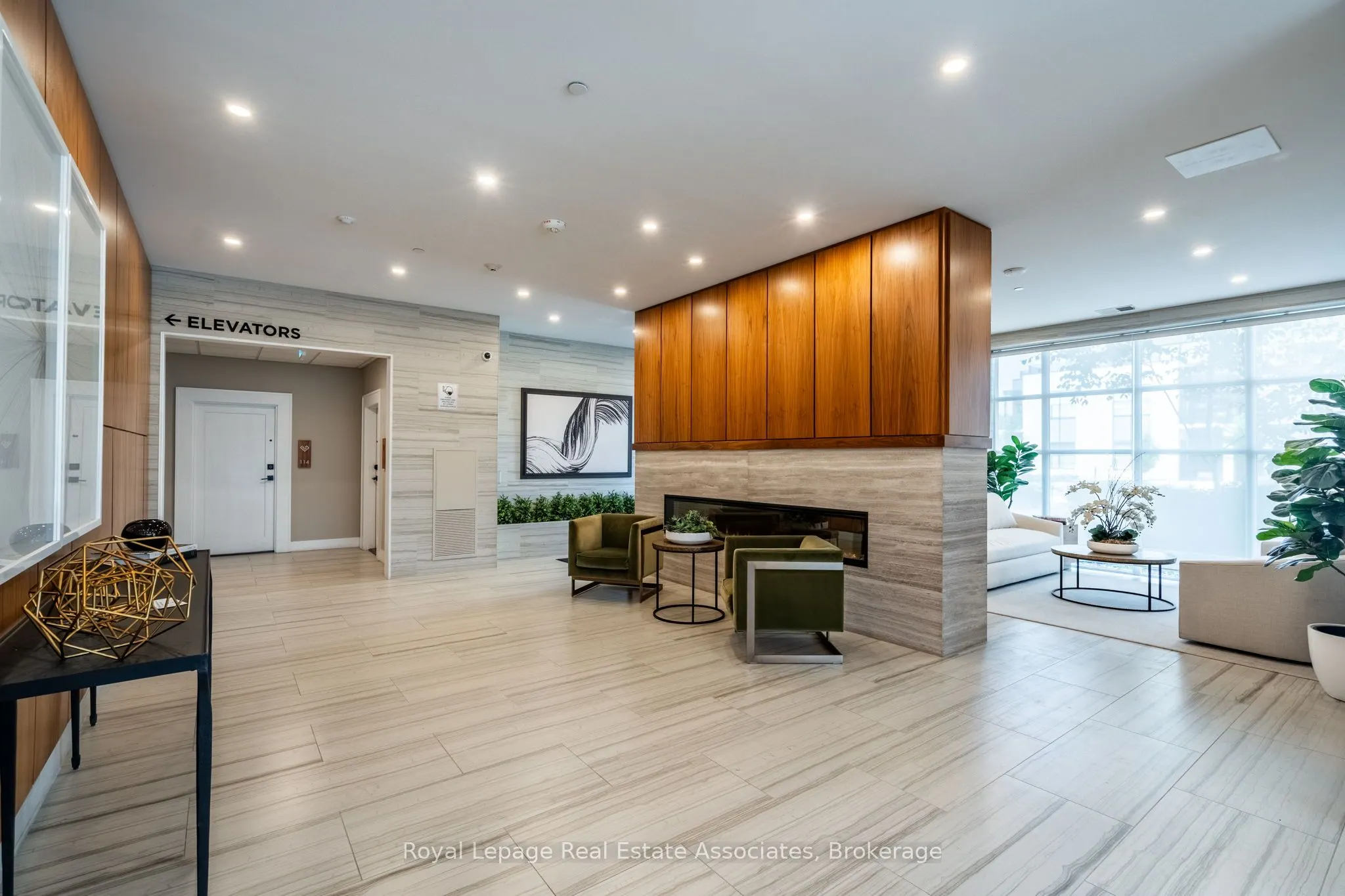 1878 Gordon Street, #814