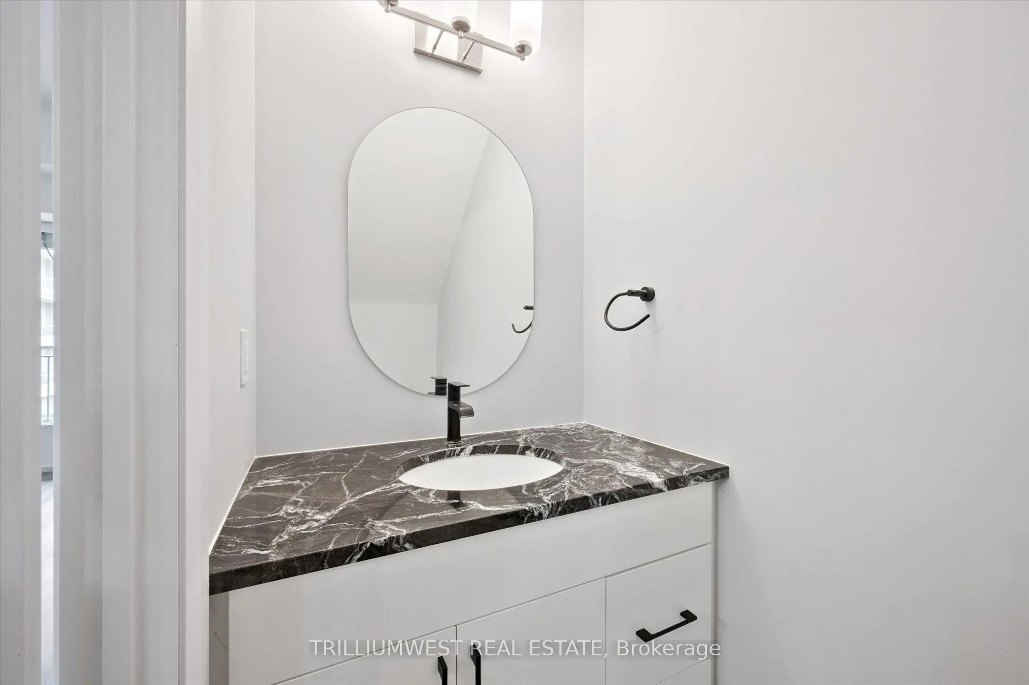 51 David Street, #206