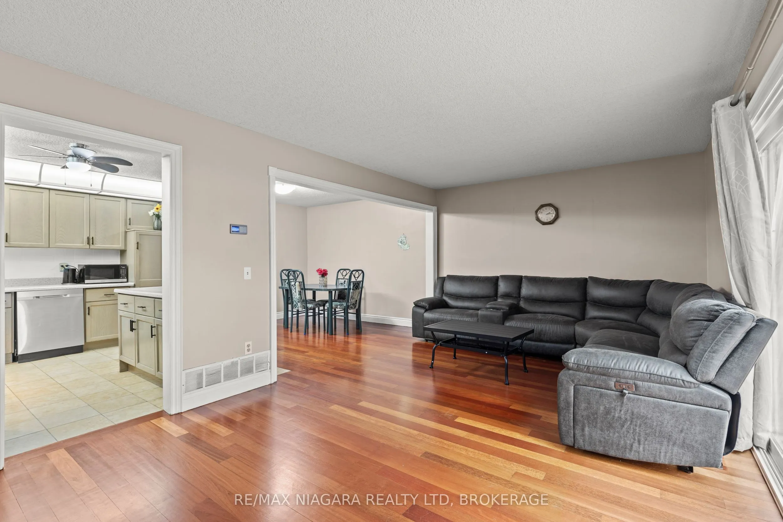 34 Dynasty Avenue, #13