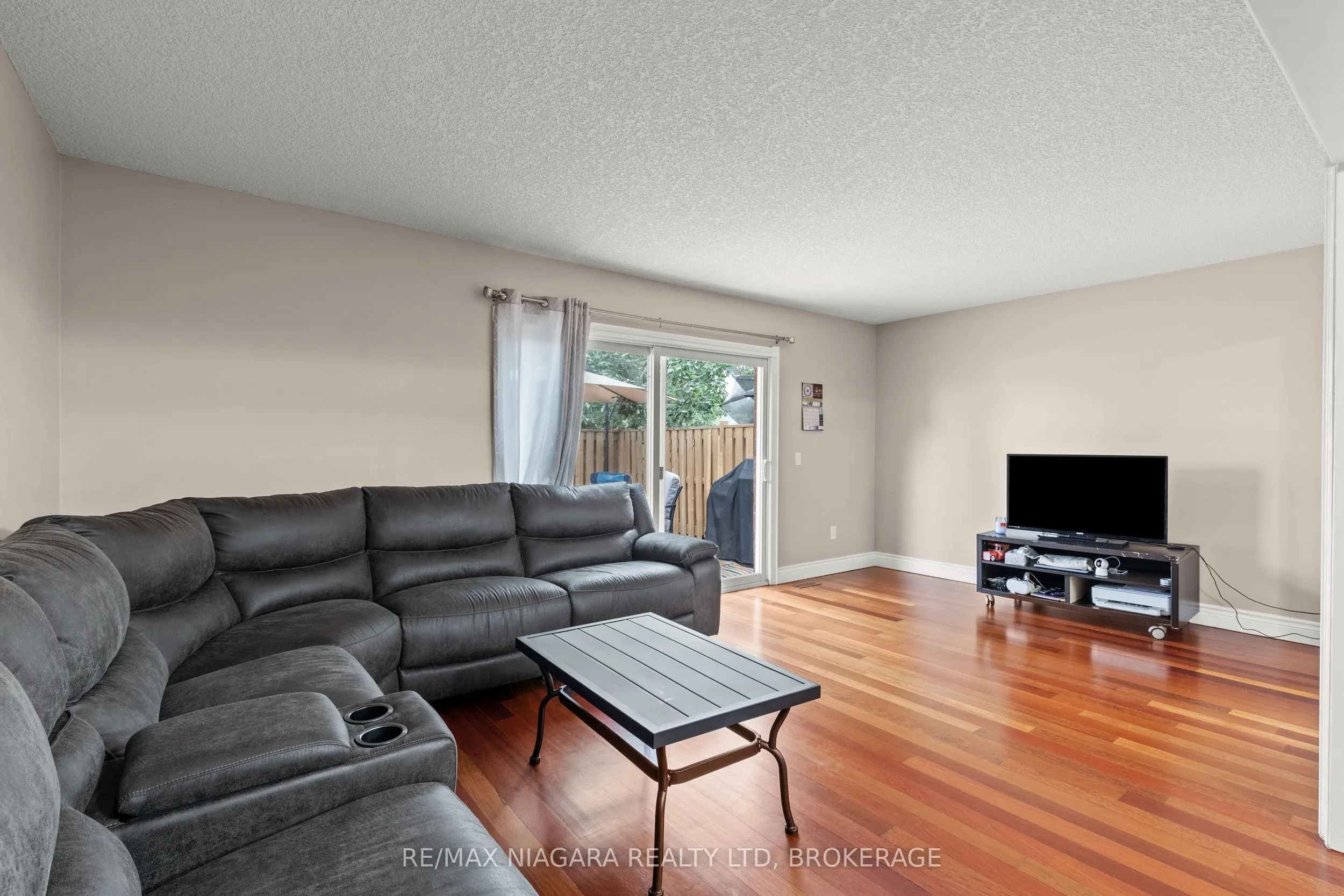 34 Dynasty Avenue, #13