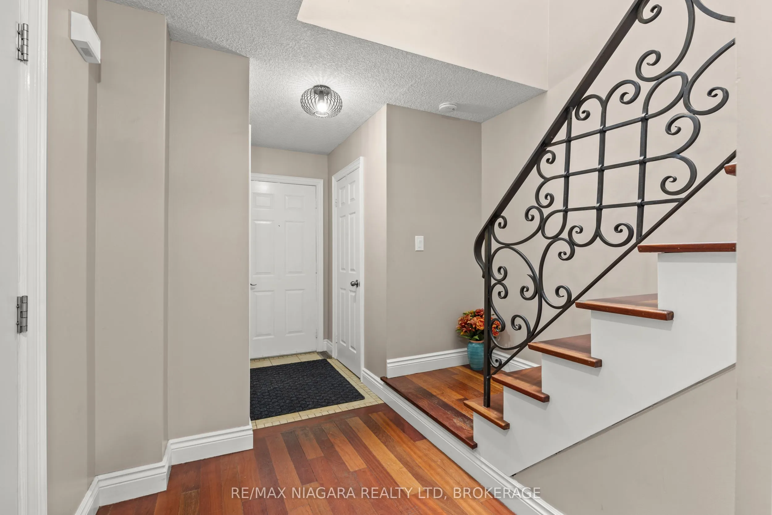 34 Dynasty Avenue, #13
