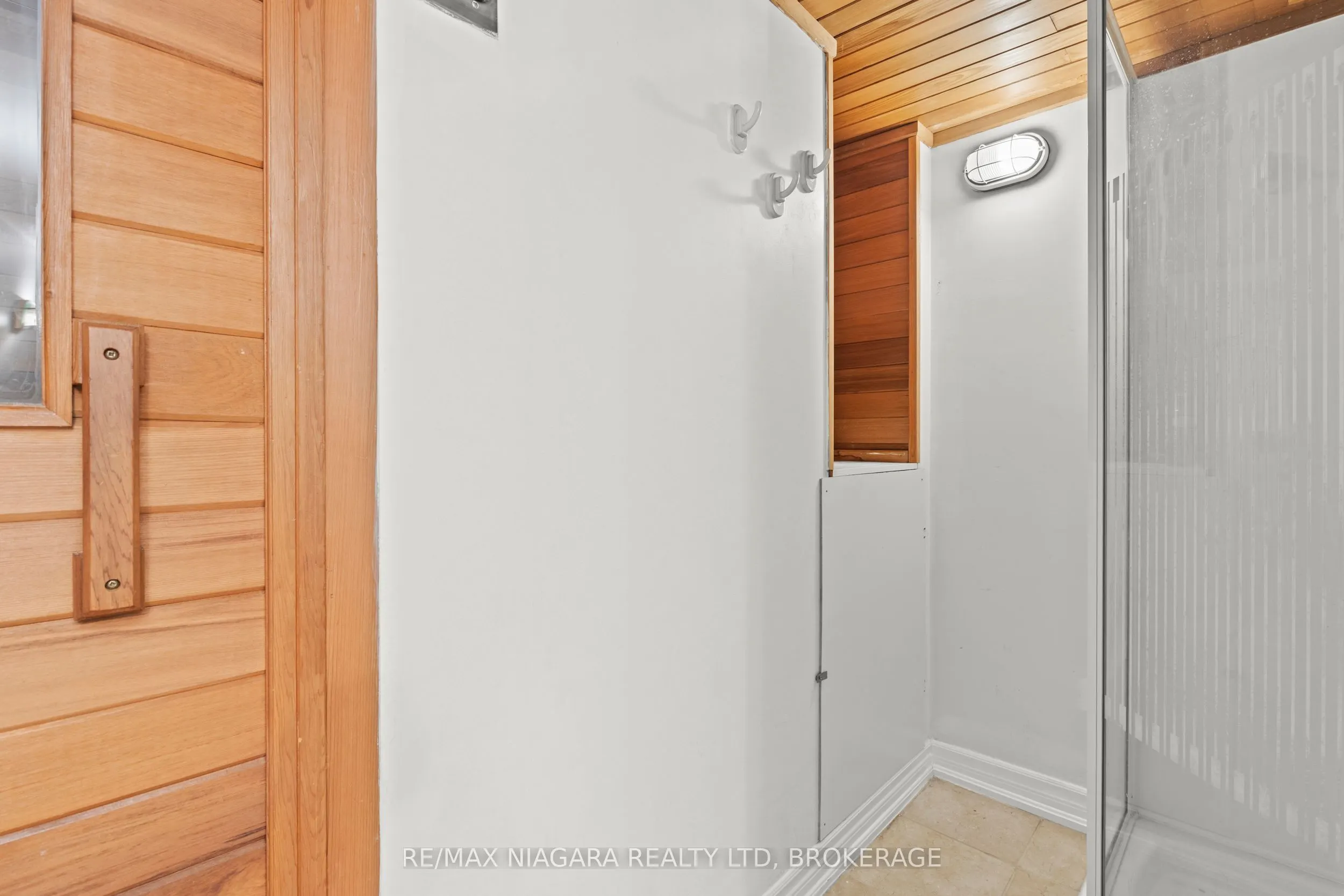 34 Dynasty Avenue, #13