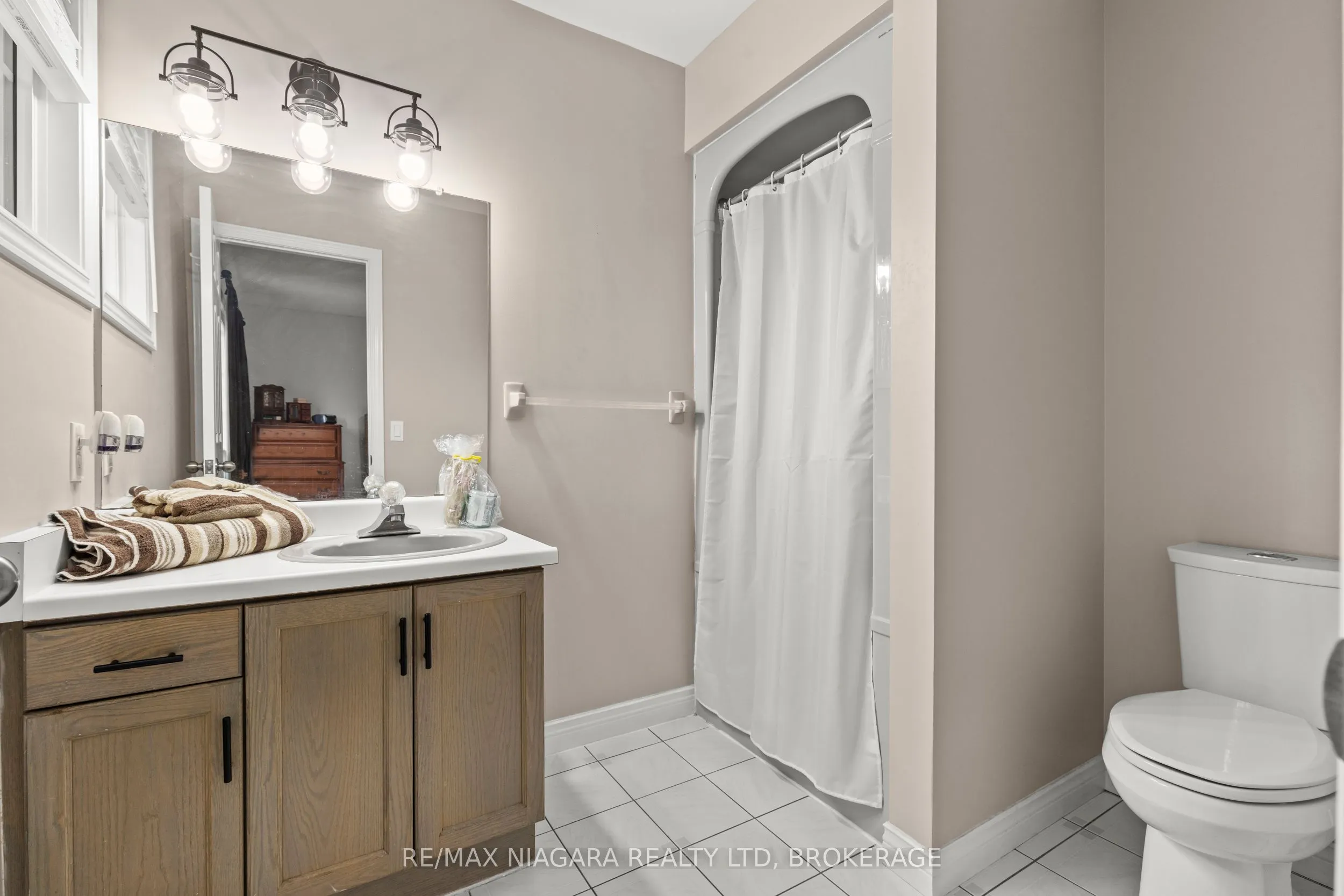34 Dynasty Avenue, #13