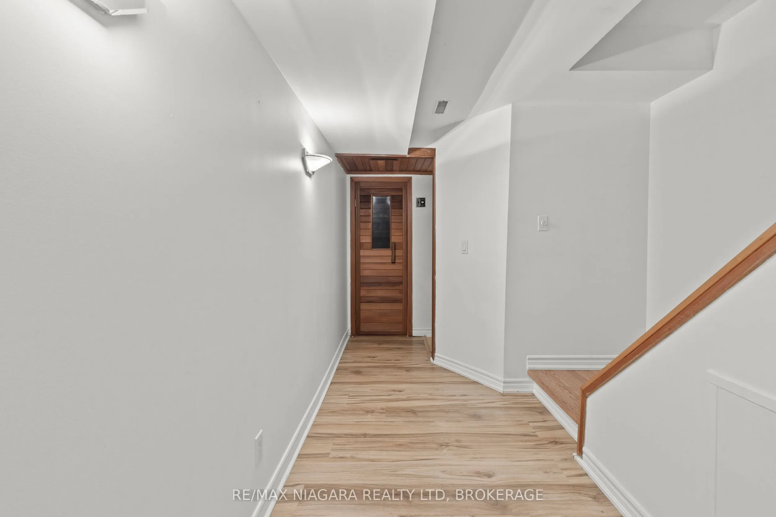 34 Dynasty Avenue, #13