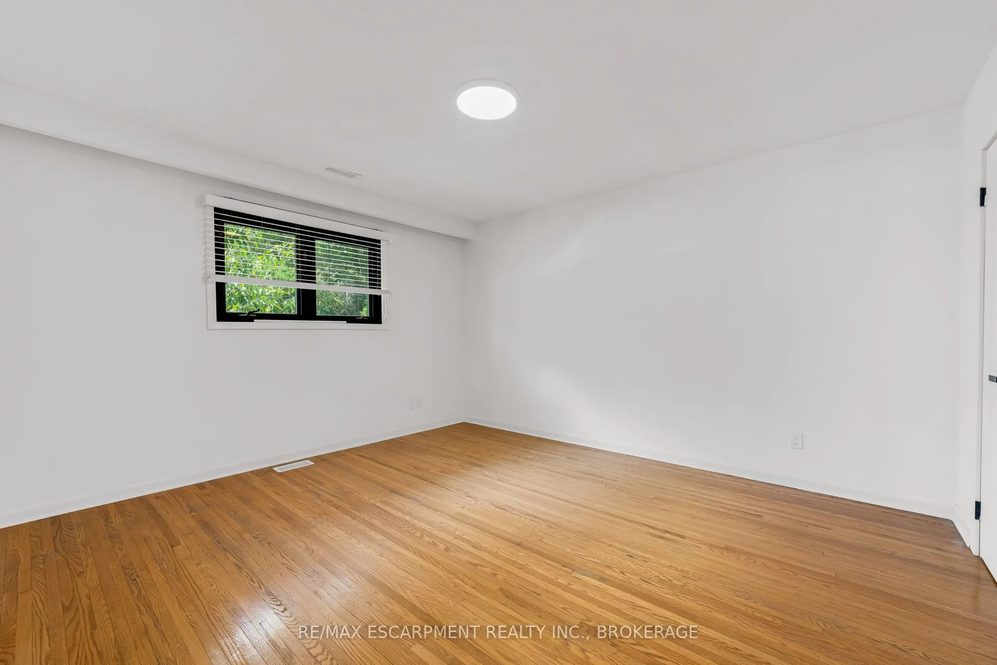 4252 William Street