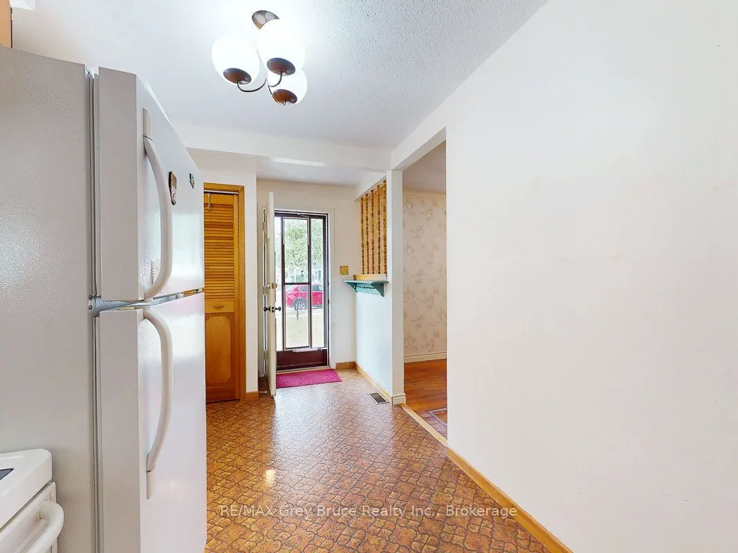789 6th 'A' Street E