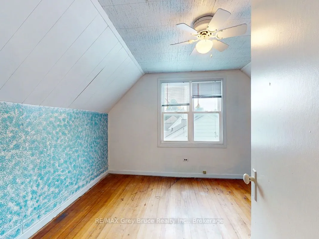 789 6th 'A' Street E