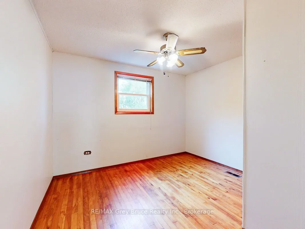 789 6th 'A' Street E