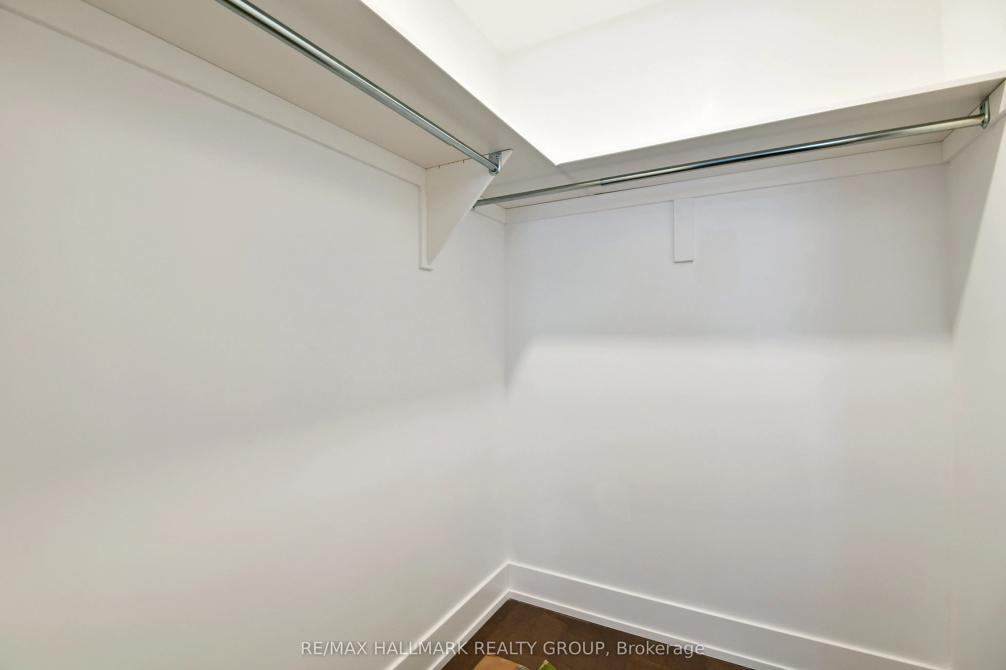 101 PINHEY Street, #103