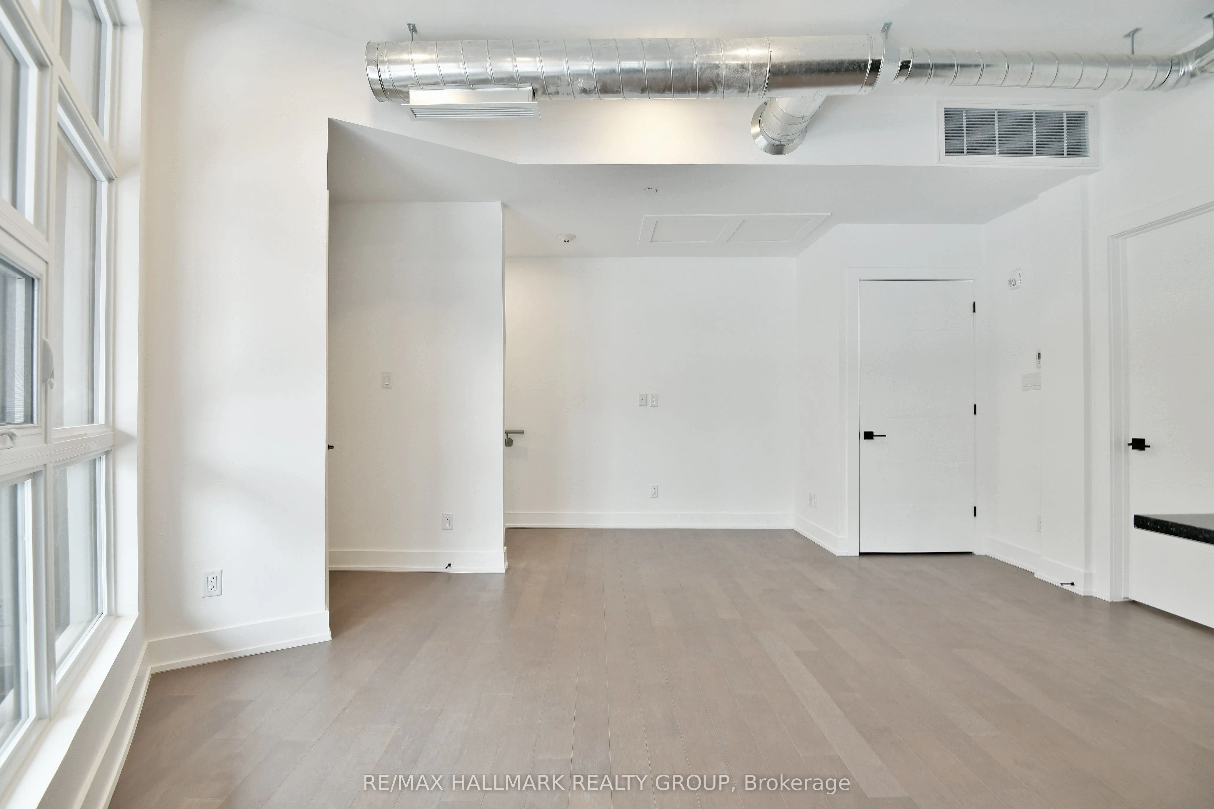 101 PINHEY Street, #103