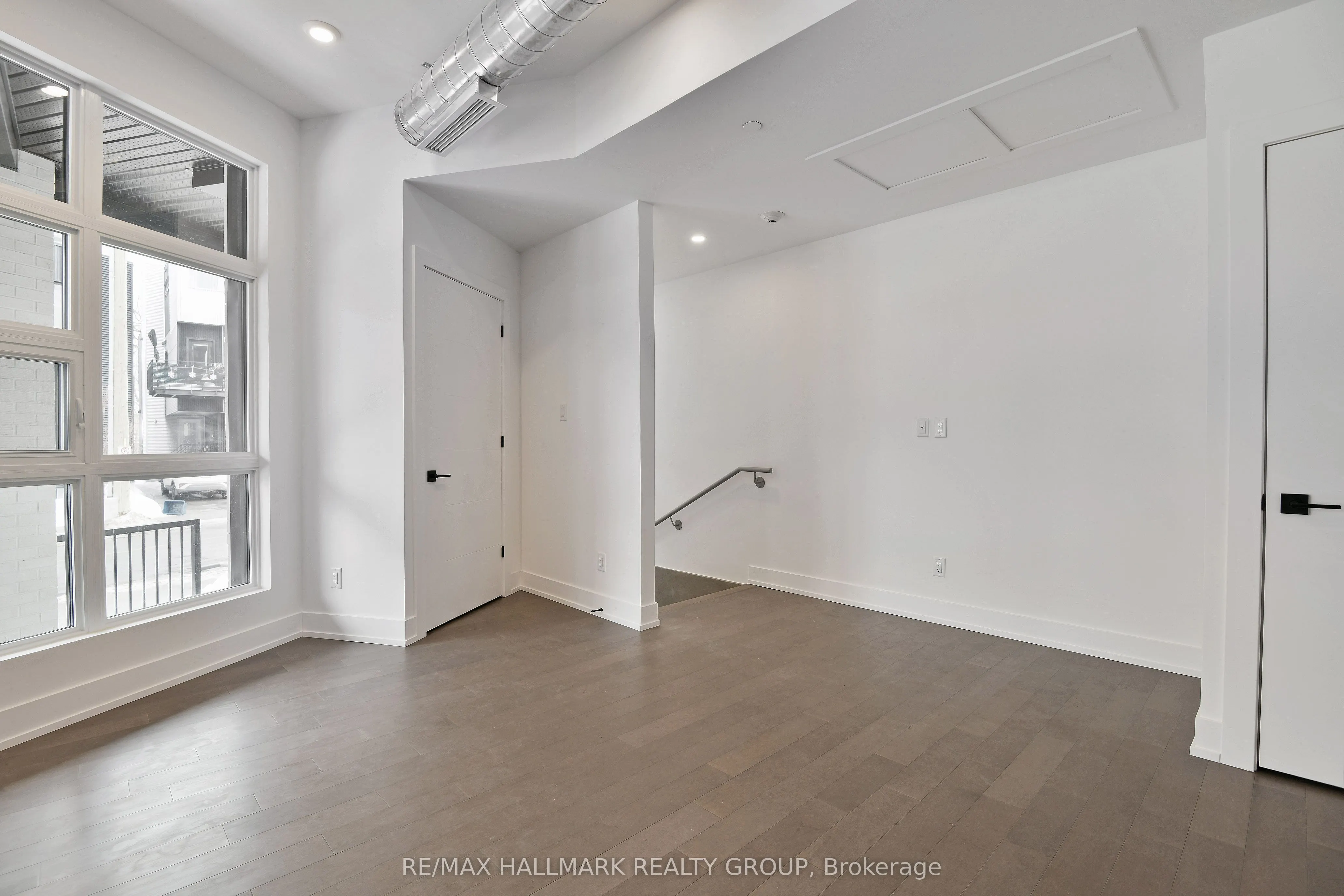 101 PINHEY Street, #103