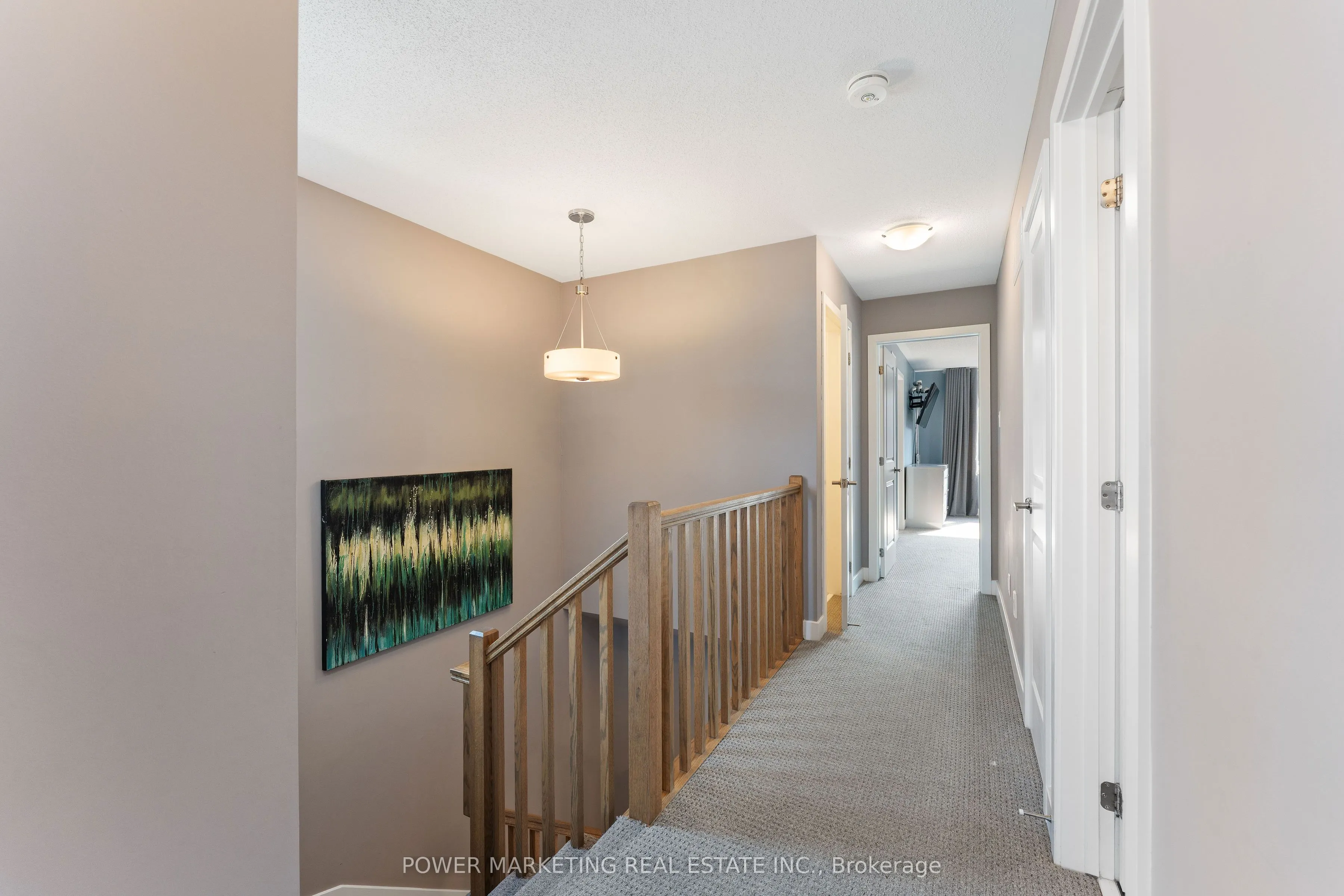 74 Finsbury Avenue