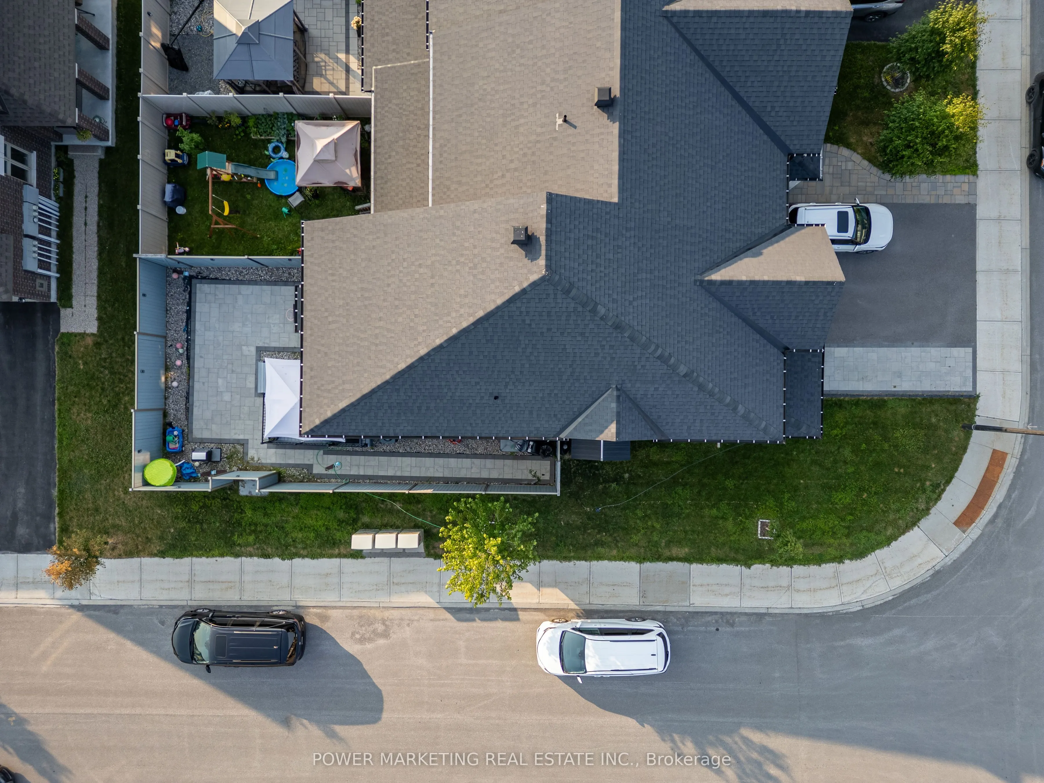 74 Finsbury Avenue